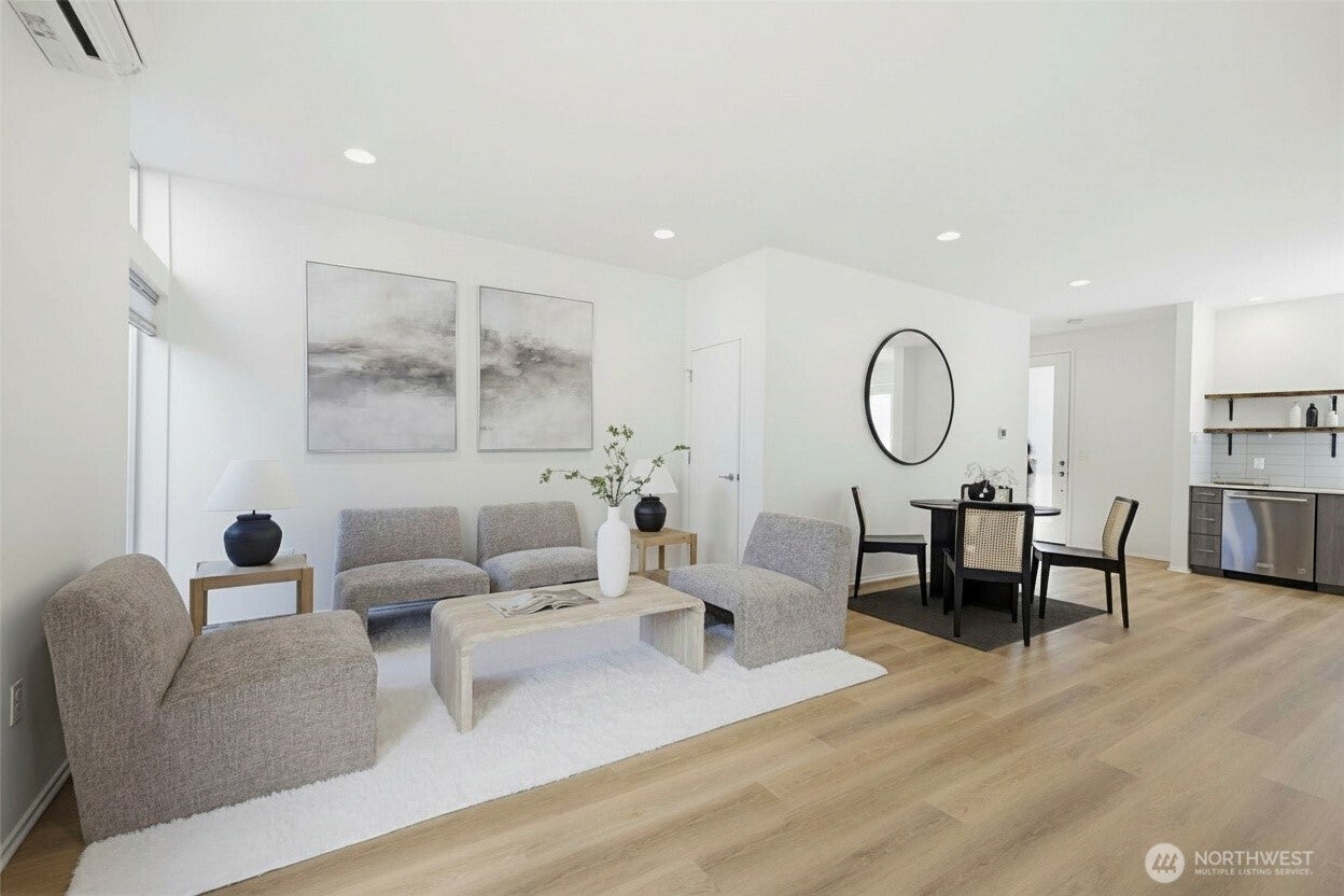 Seattle, Washington, 98144, United States, 3 Bedrooms Bedrooms, ,2 BathroomsBathrooms,Residential,For Sale,2049305