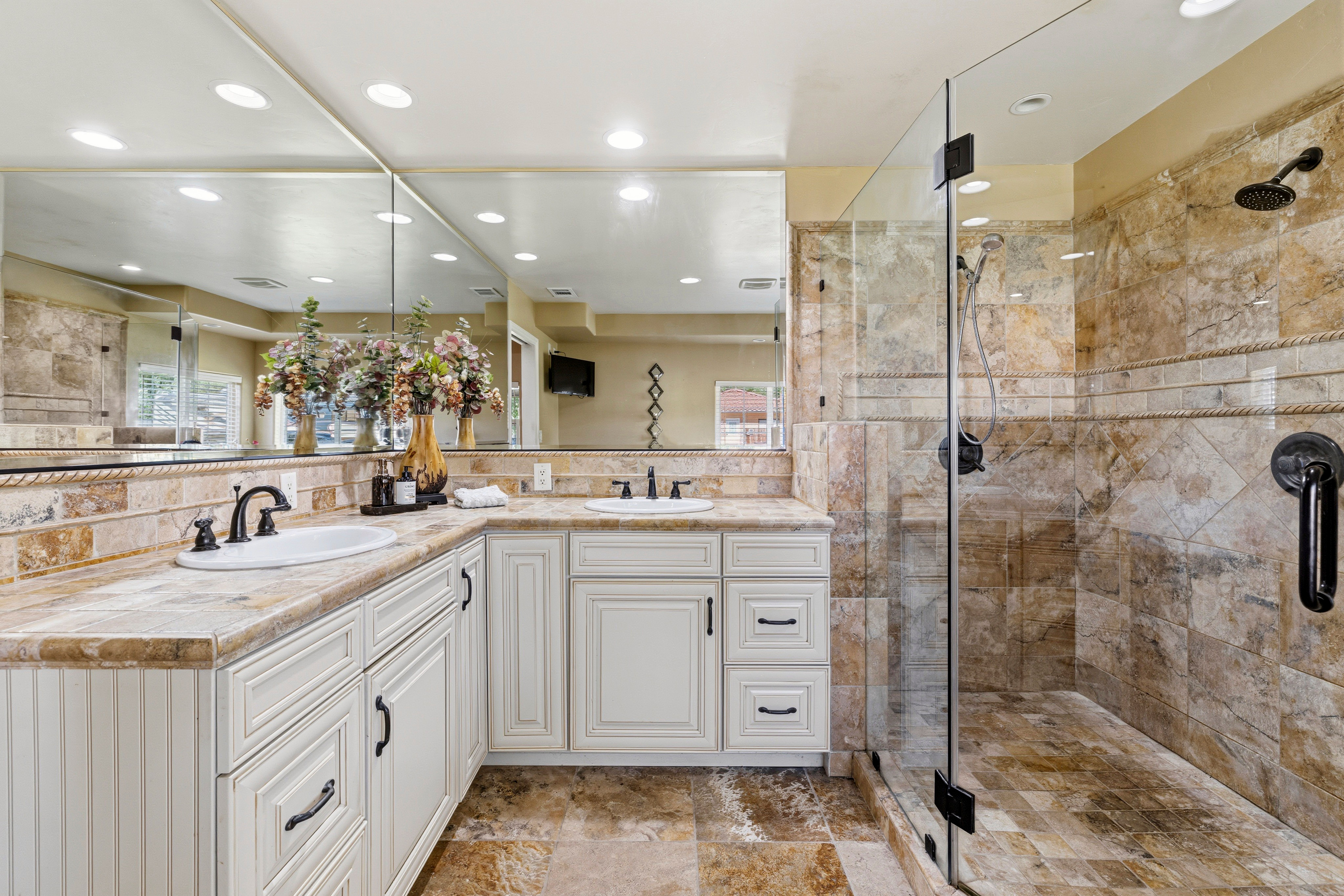  8723 Phoenix Avenue, Fair Oaks, CA 95628 - 物件實景