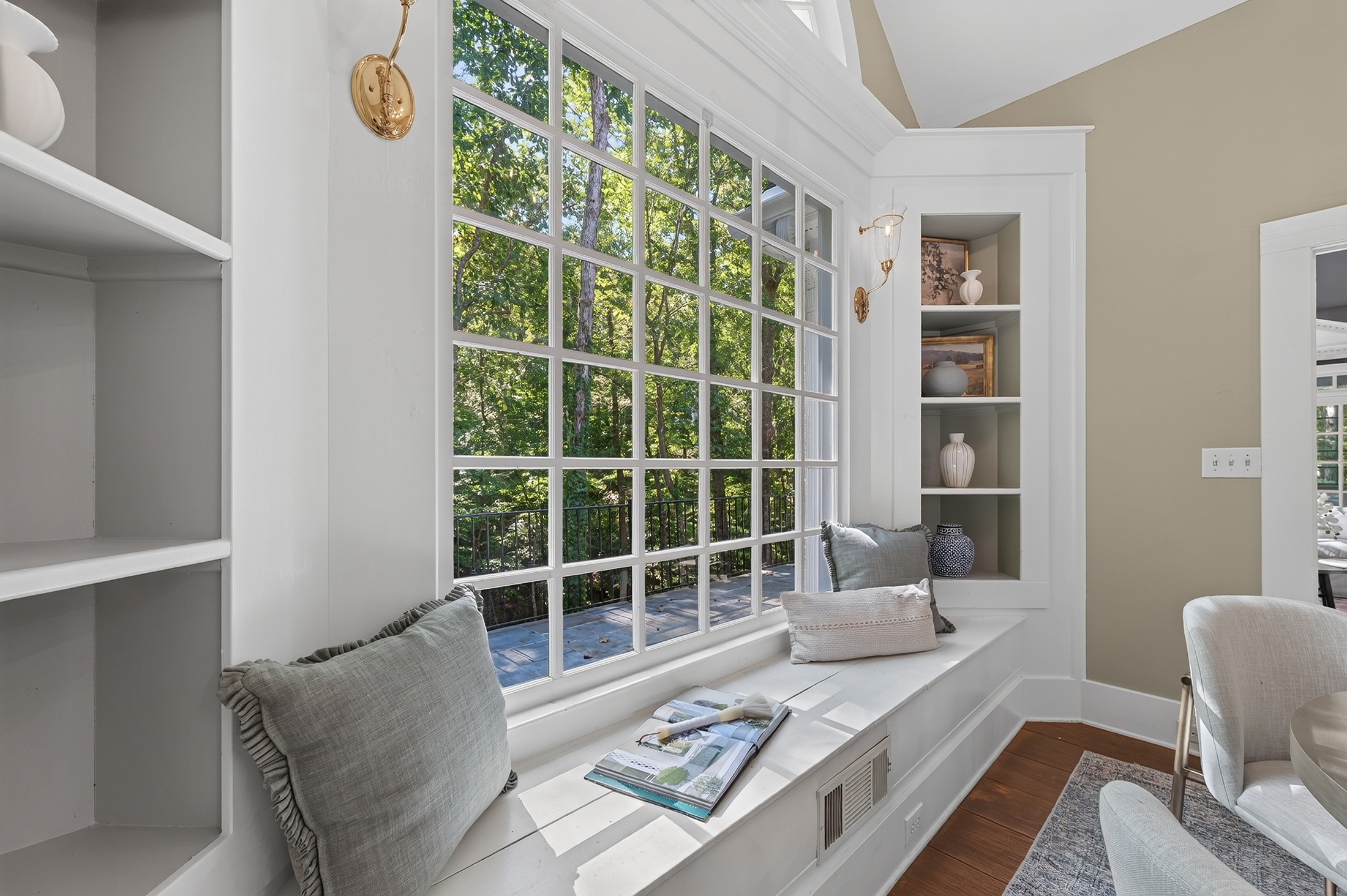  Timeless Colonial Elegance on Two Private Wooded Acres in Litchfield Hundred - 物件實景