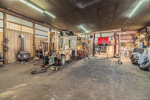 Iosco Twp, Michigan, 48843, United States, 4 Bedrooms Bedrooms, ,4 BathroomsBathrooms,Residential,For Sale,1980571