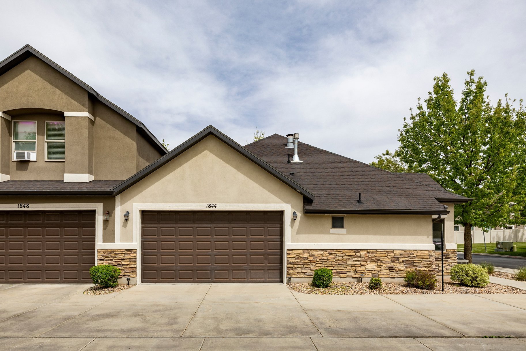  Single-level living with fenced yard in peaceful Valentine Estates - 物件實景
