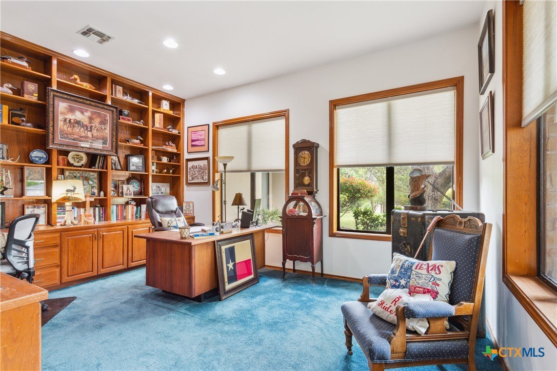 Salado, Texas, 76571, United States, 4 Bedrooms Bedrooms, ,7 BathroomsBathrooms,Residential,For Sale,1977249