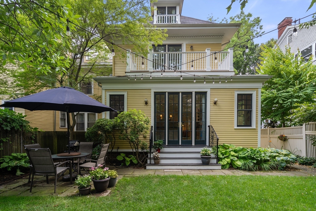Cambridge, Massachusetts, 02138, United States, 6 Bedrooms Bedrooms, ,5 BathroomsBathrooms,Residential,For Sale,1766513