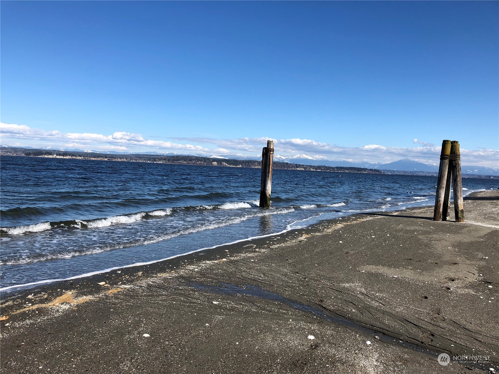 Hat Island, Washington, 98206, United States, 3 Bedrooms Bedrooms, ,1 BathroomBathrooms,Residential,For Sale,1928983