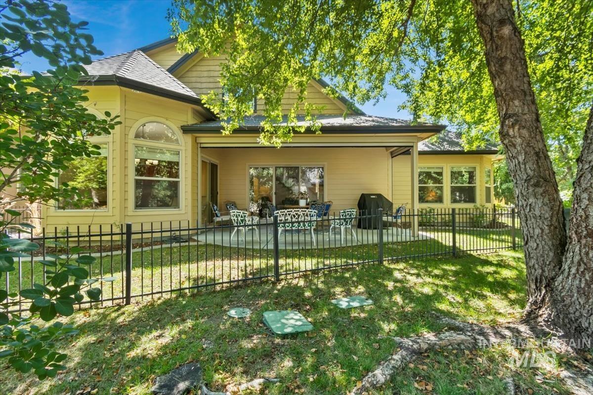 Eagle, Idaho, 83616-7135, United States, 4 Bedrooms Bedrooms, ,Residential,For Sale,1925898