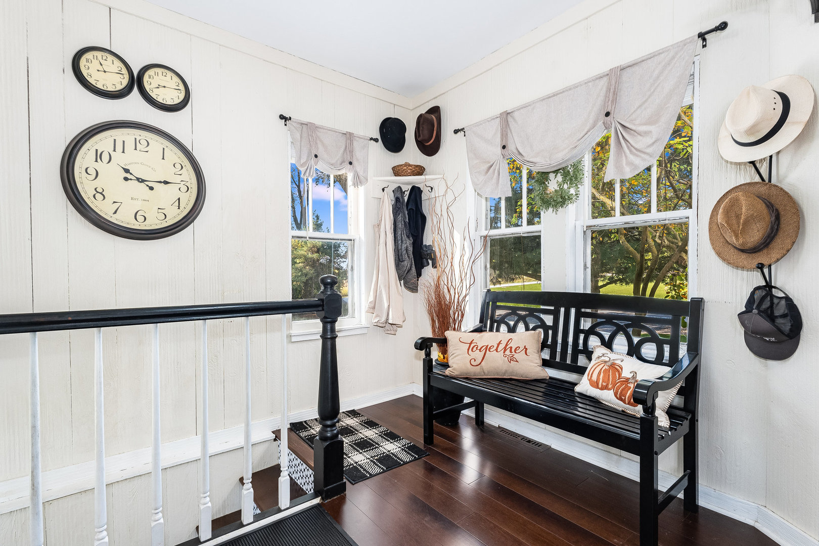 Naperville, Illinois, 60563, United States, 3 Bedrooms Bedrooms, ,3 BathroomsBathrooms,Residential,For Sale,1982481