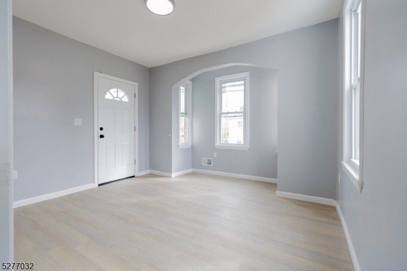 North Plainfield Boro, New Jersey, 07060-4003, United States, 4 Bedrooms Bedrooms, ,2 BathroomsBathrooms,Residential,For Sale,1982081