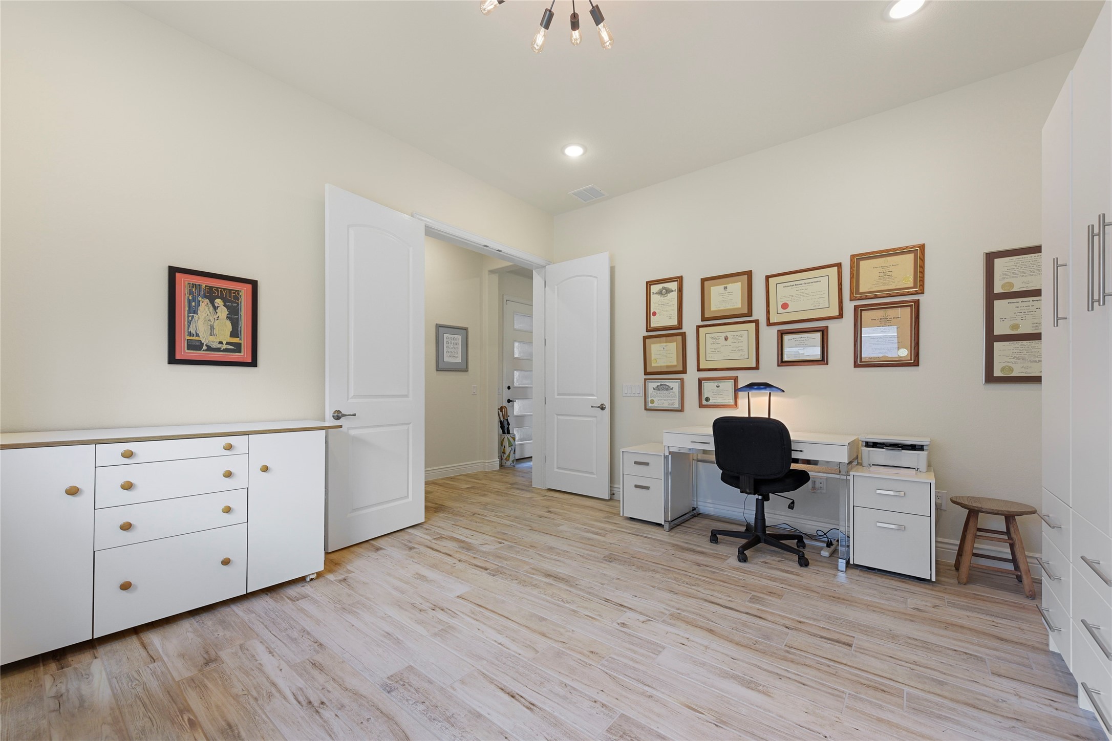 Denton, Texas, 76207, United States, 2 Bedrooms Bedrooms, ,3 BathroomsBathrooms,Residential,For Sale,1837650