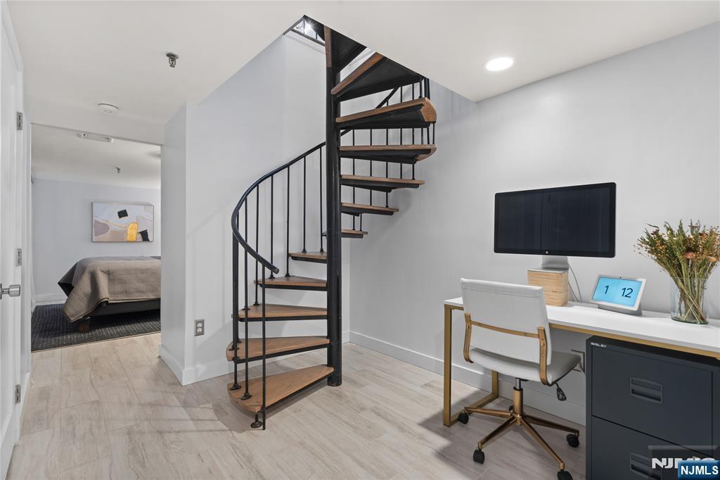 Jersey City, New Jersey, 07302, United States, 1 Bedroom Bedrooms, ,2 BathroomsBathrooms,Residential,For Sale,1950964