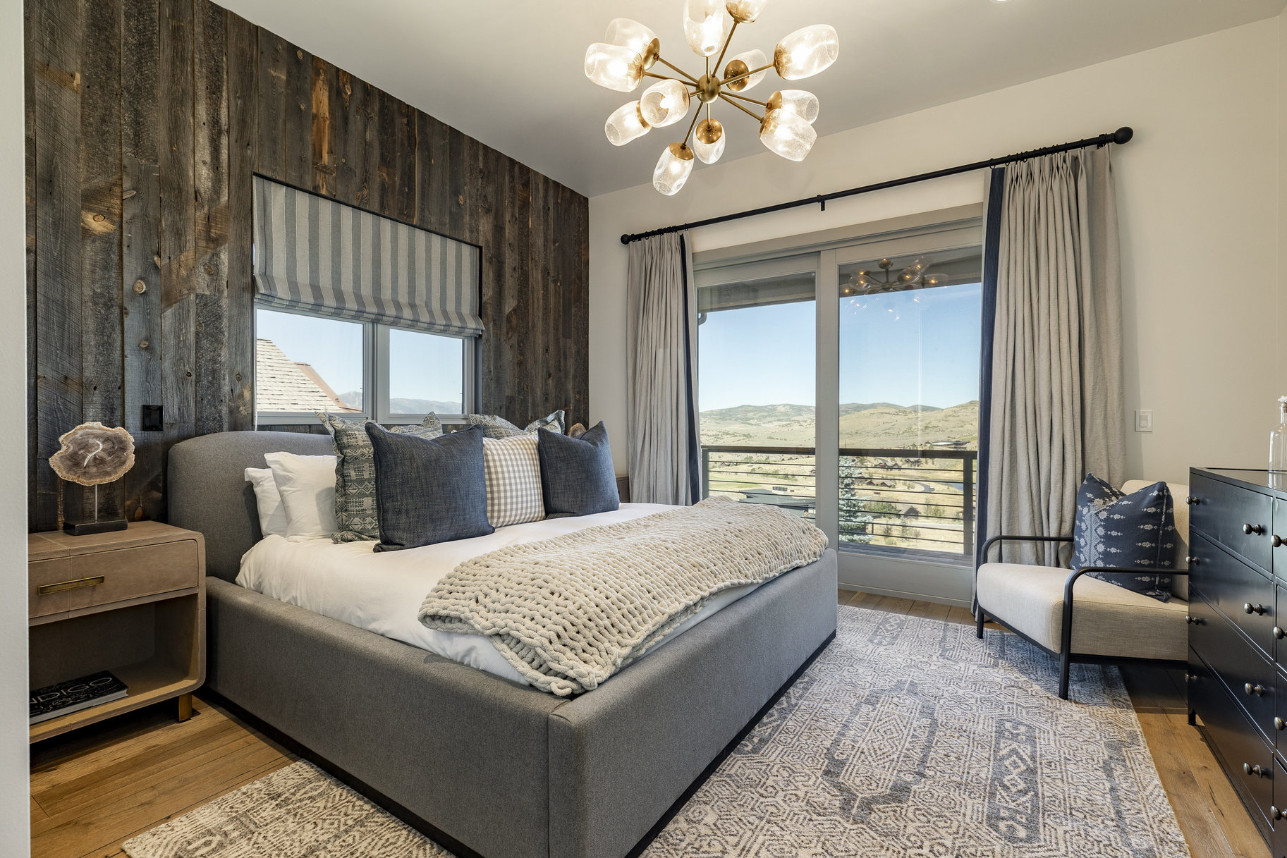  Panoramic Views From This Gorgeous 4-Bedroom Cabin Home at Victory Ranch - 物件實景