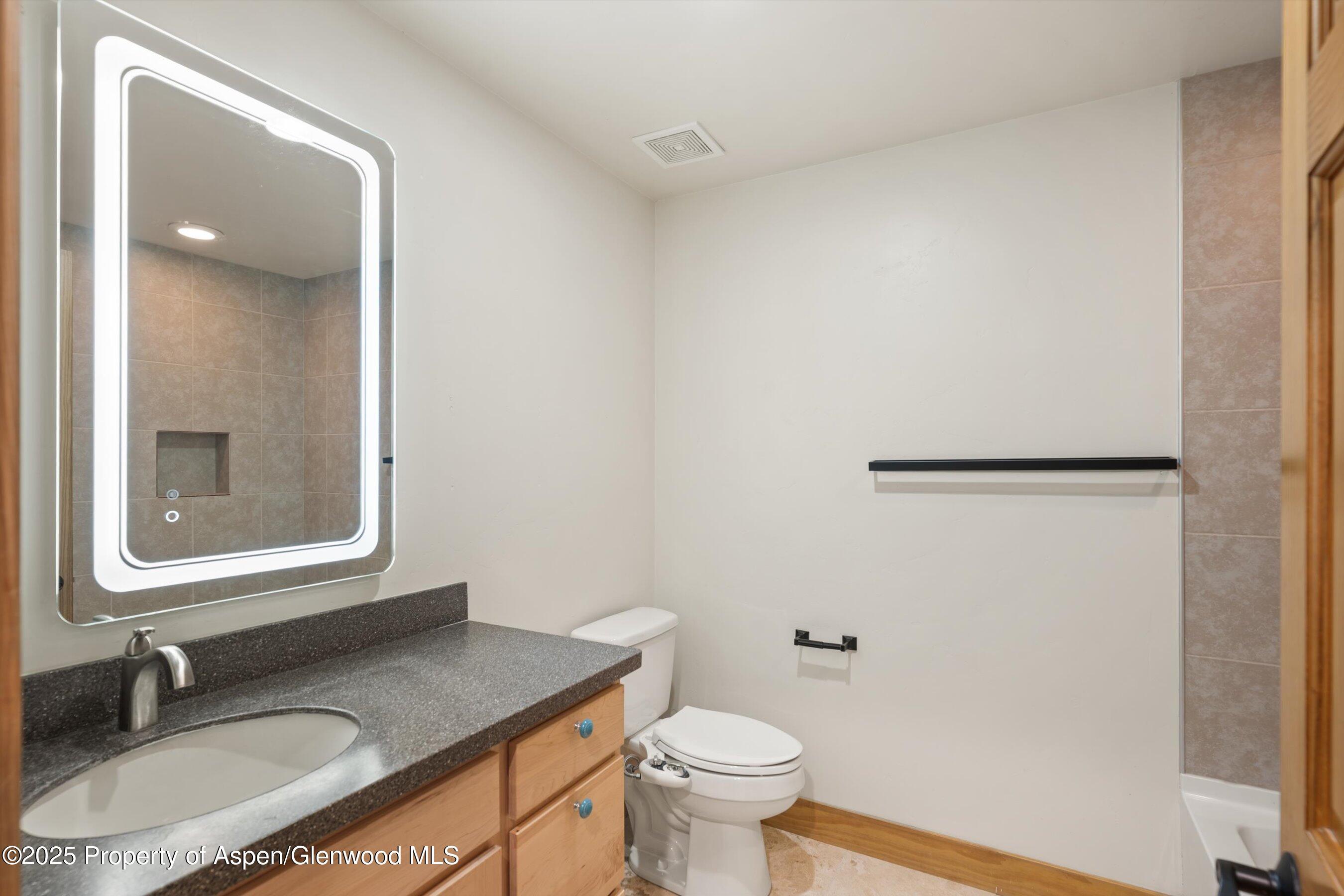 Glenwood Springs, Colorado, 81601, United States, 4 Bedrooms Bedrooms, ,3 BathroomsBathrooms,Residential,For Sale,2000714