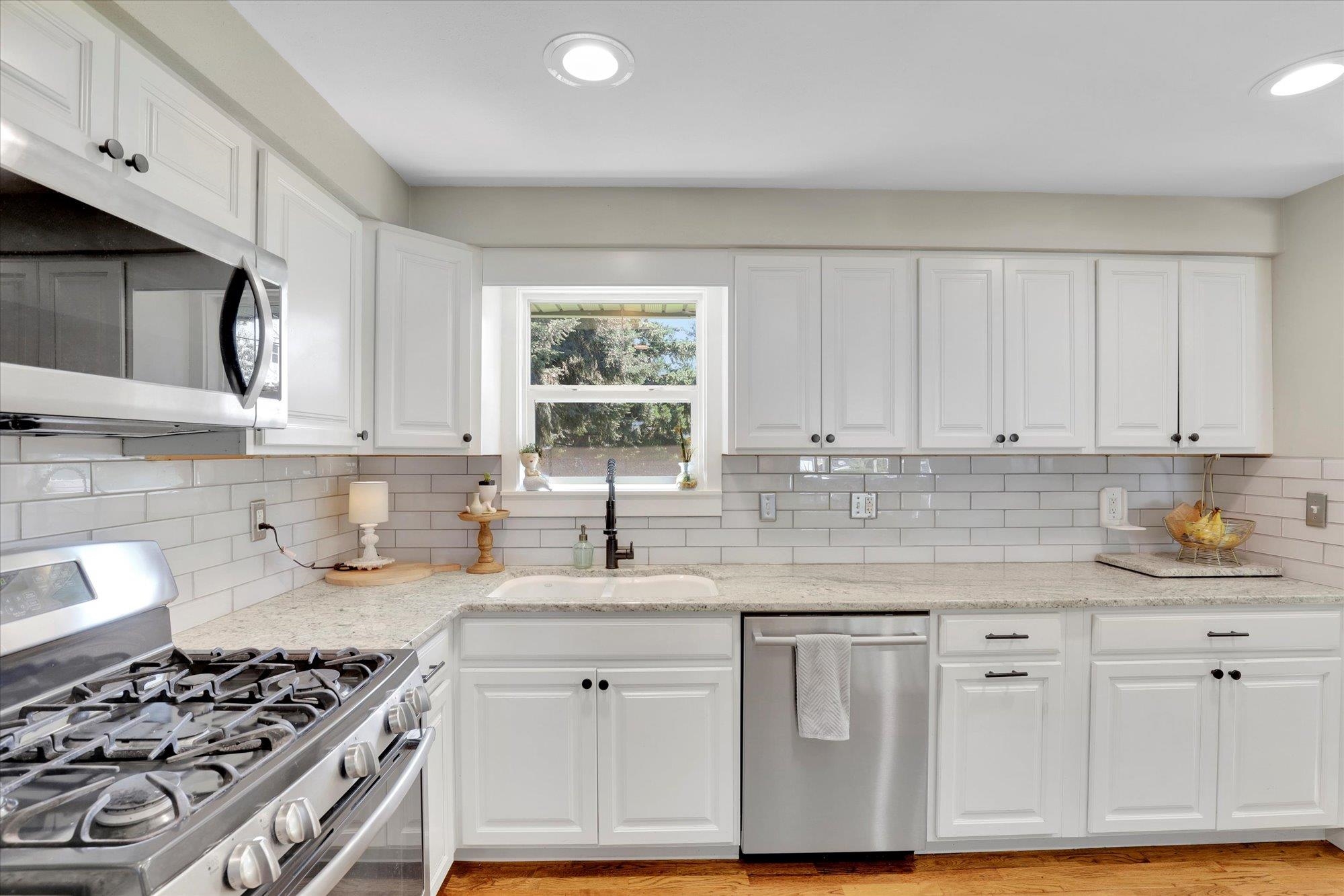 Spokane Valley, Washington, 99216, United States, 4 Bedrooms Bedrooms, ,3 BathroomsBathrooms,Residential,For Sale,1927363