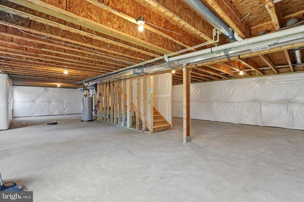 Fredericksburg, Virginia, 22405, United States, 5 Bedrooms Bedrooms, ,3 BathroomsBathrooms,Residential,For Sale,1987075