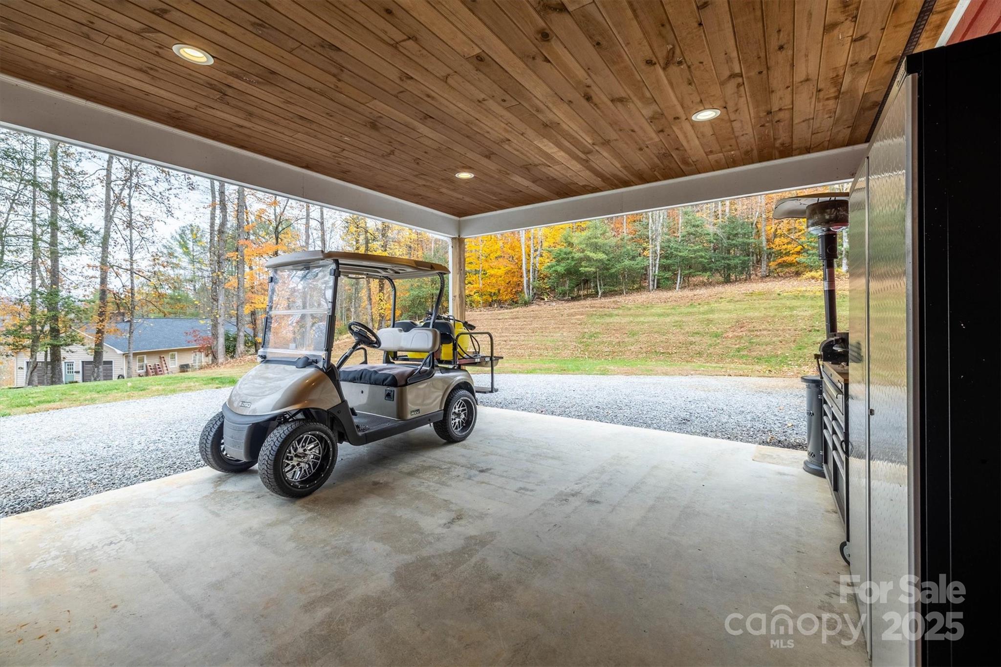 Lenoir, North Carolina, 28645, United States, 3 Bedrooms Bedrooms, ,3 BathroomsBathrooms,Residential,For Sale,1992065