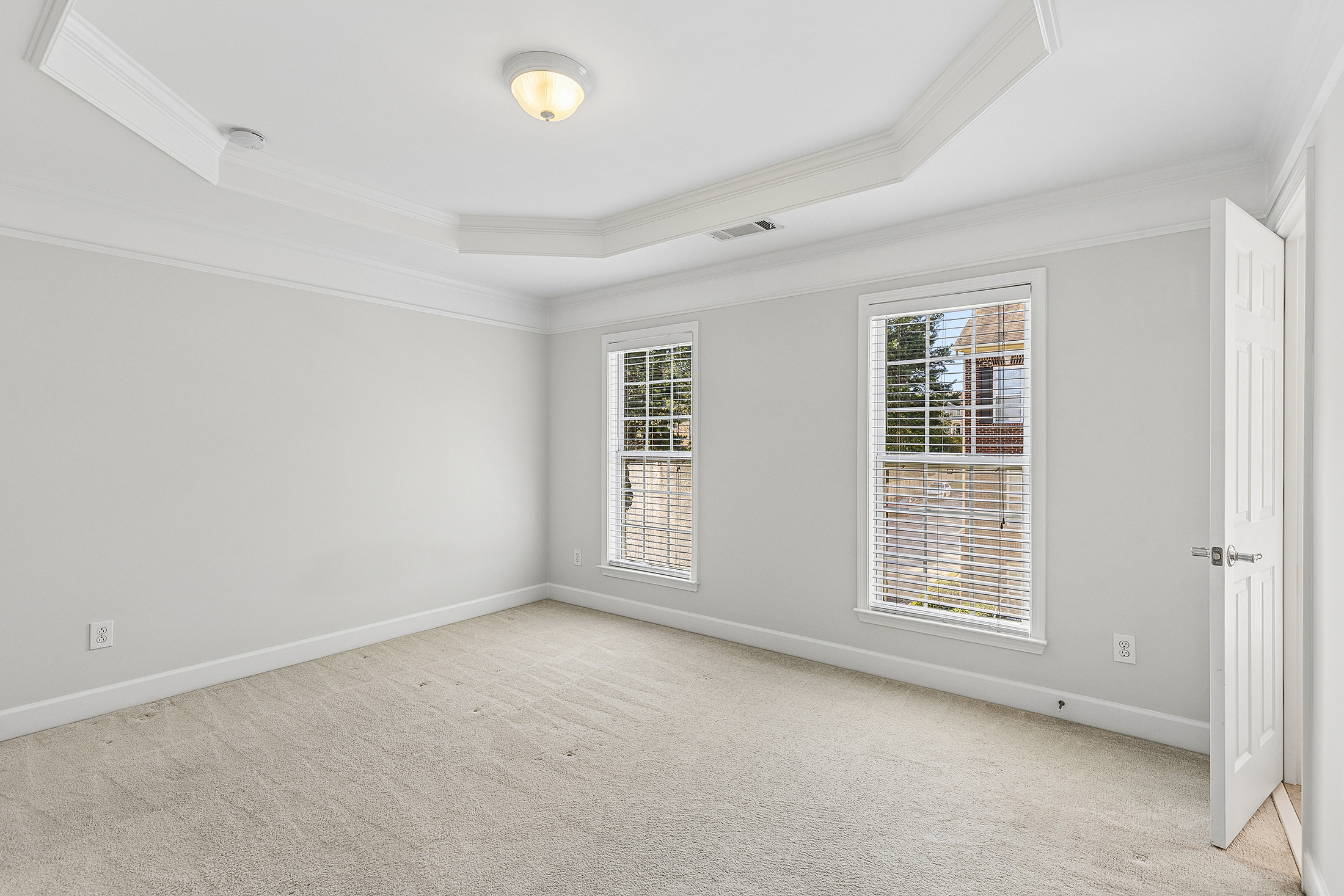  Impeccably Maintained End Unit Townhome in an Exceptional Smyrna Location - 物件實景