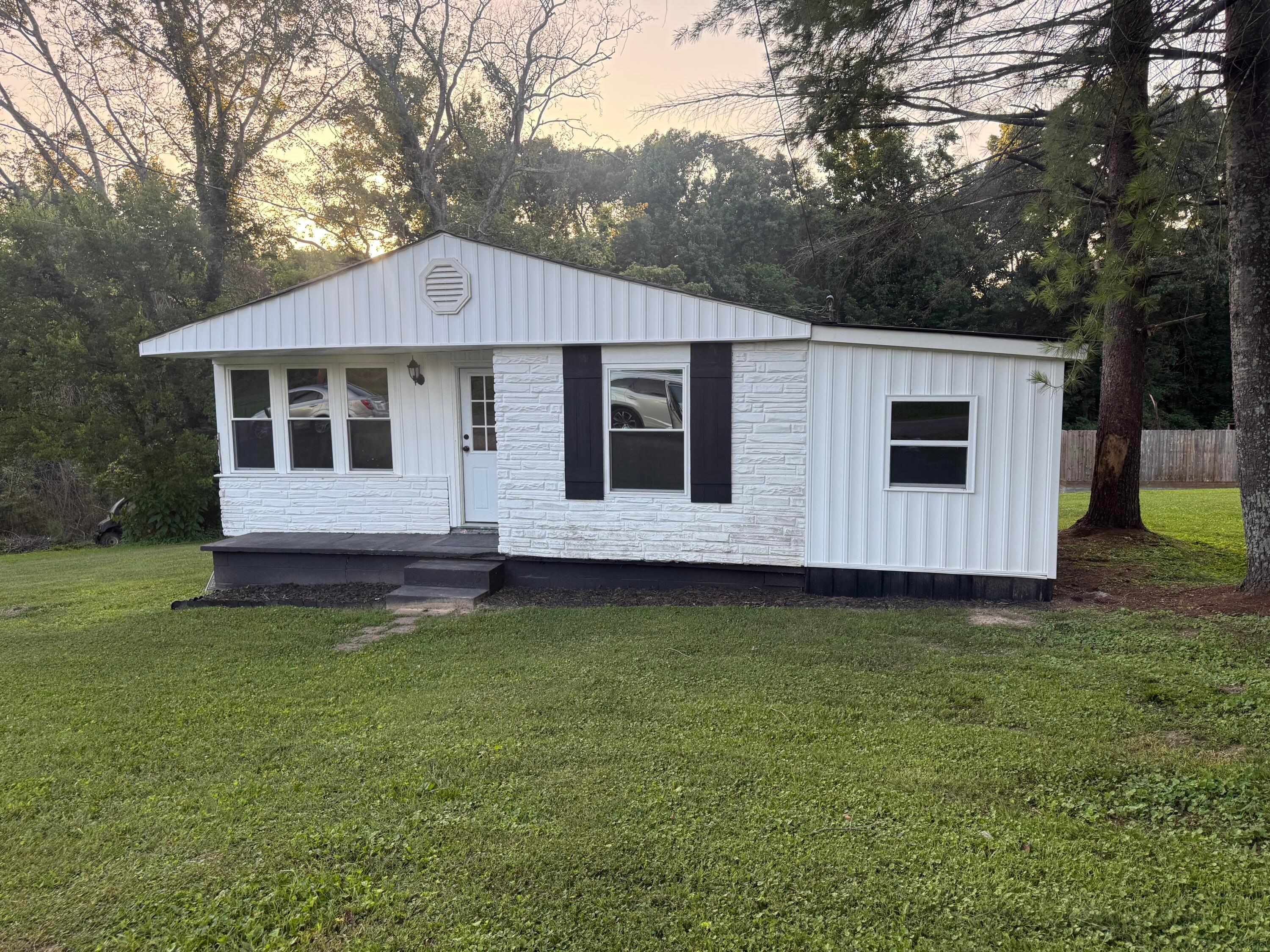 Jacobs Ave, Bridgeport, AL 35740