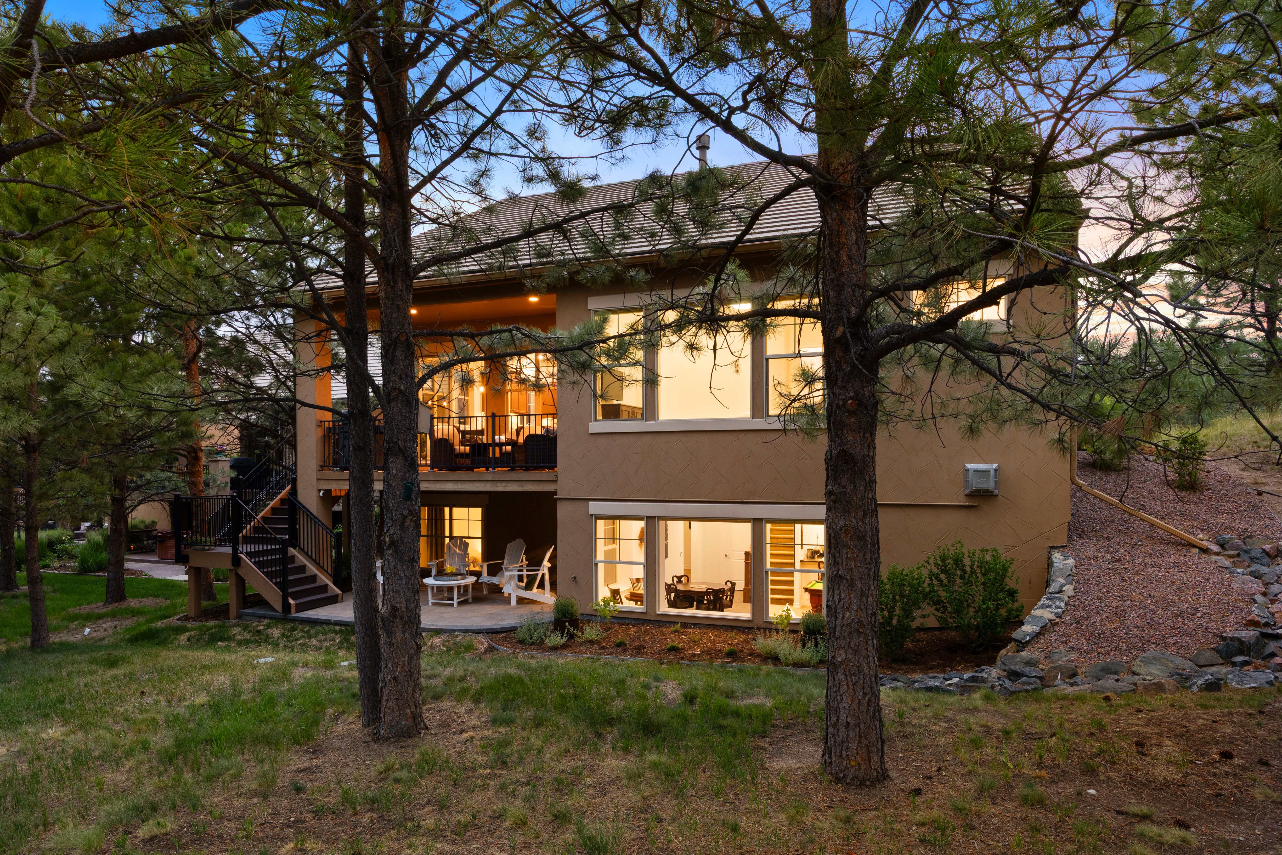  Beautifully Maintained 4 Bed  3 Bath Residence in Castle Pines Village - 物件實景