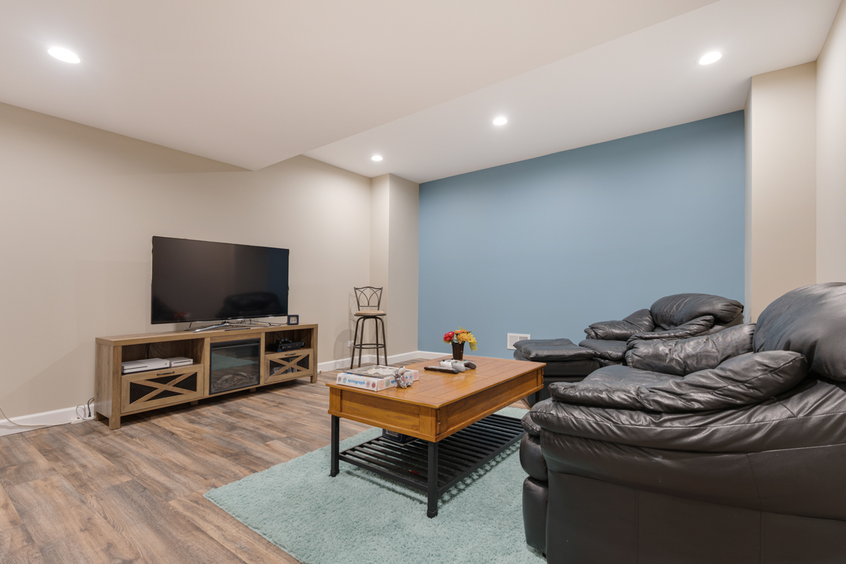 Hampshire, Illinois, 60140, United States, 3 Bedrooms Bedrooms, ,3 BathroomsBathrooms,Residential,For Sale,1978755