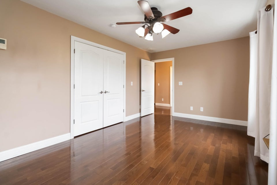 Dunnville, Kentucky, 42528, United States, 6 Bedrooms Bedrooms, ,5 BathroomsBathrooms,Residential,For Sale,1998018