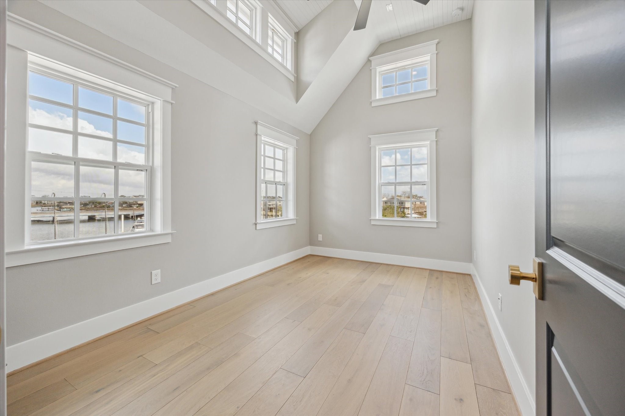  2447 Lakewood Pointe - 物件實景