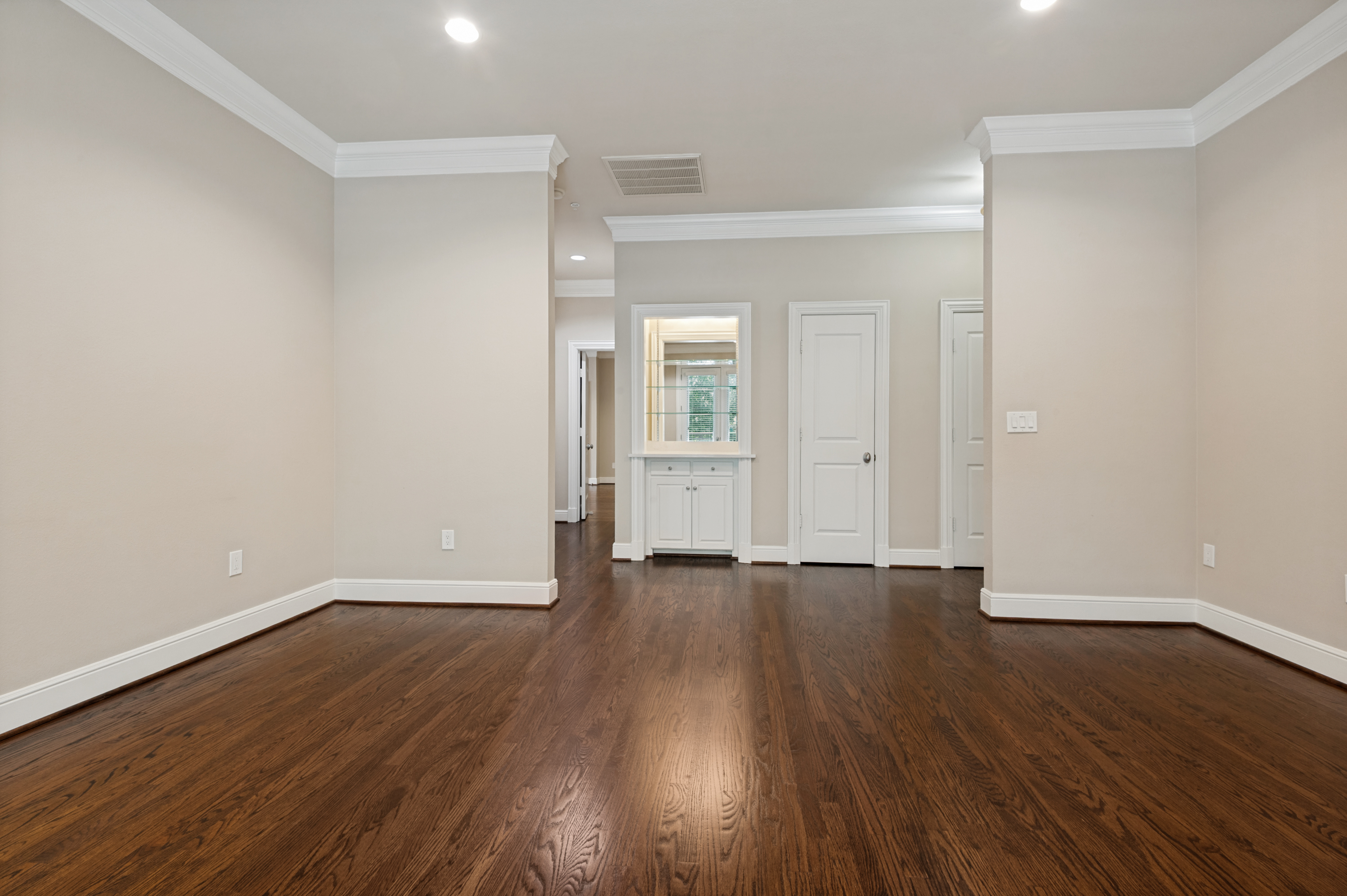  Move right in ... meticulously maintained Midrise in coveted Preston Hollow - 物件實景