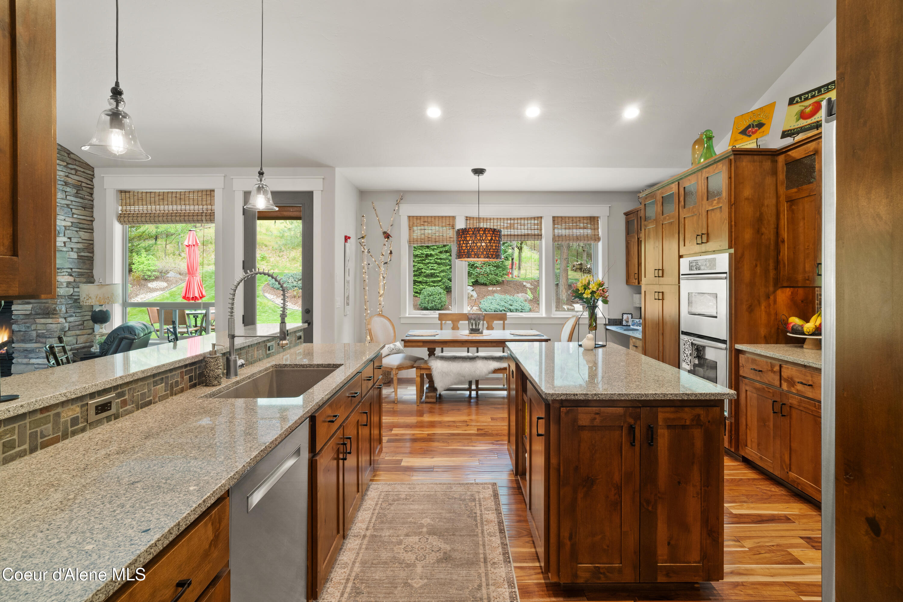 Coeur d'Alene, Idaho, 83815, United States, 5 Bedrooms Bedrooms, ,4 BathroomsBathrooms,Residential,For Sale,2048634