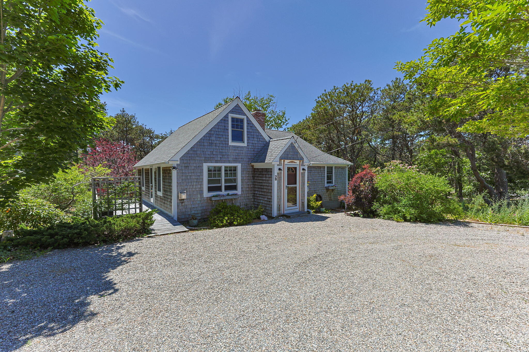  Move-In Ready Comfort on a Beautifully Wooded Acre-Plus Setting - 物件實景