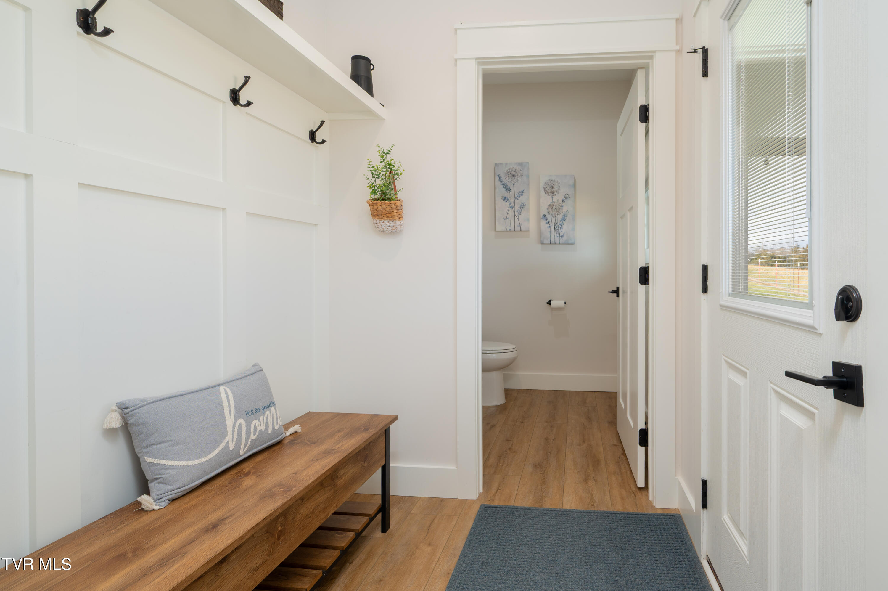 Greeneville, Tennessee, 37745, United States, 4 Bedrooms Bedrooms, ,3 BathroomsBathrooms,Residential,For Sale,2005652