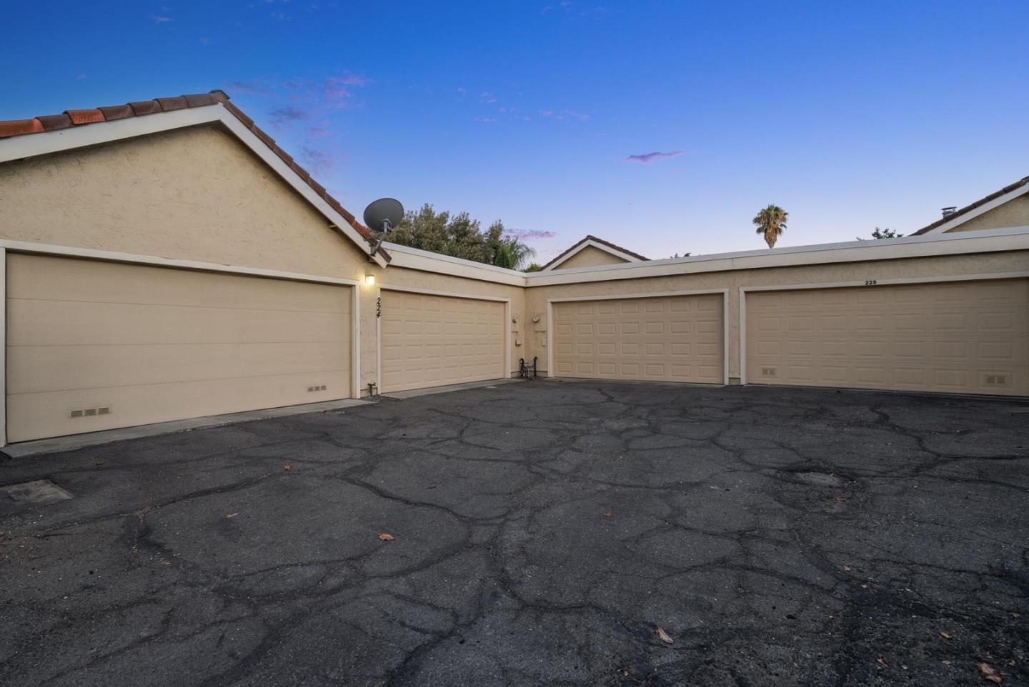 San Jose, California, 95136, United States, 3 Bedrooms Bedrooms, ,2 BathroomsBathrooms,Residential,For Sale,1917269
