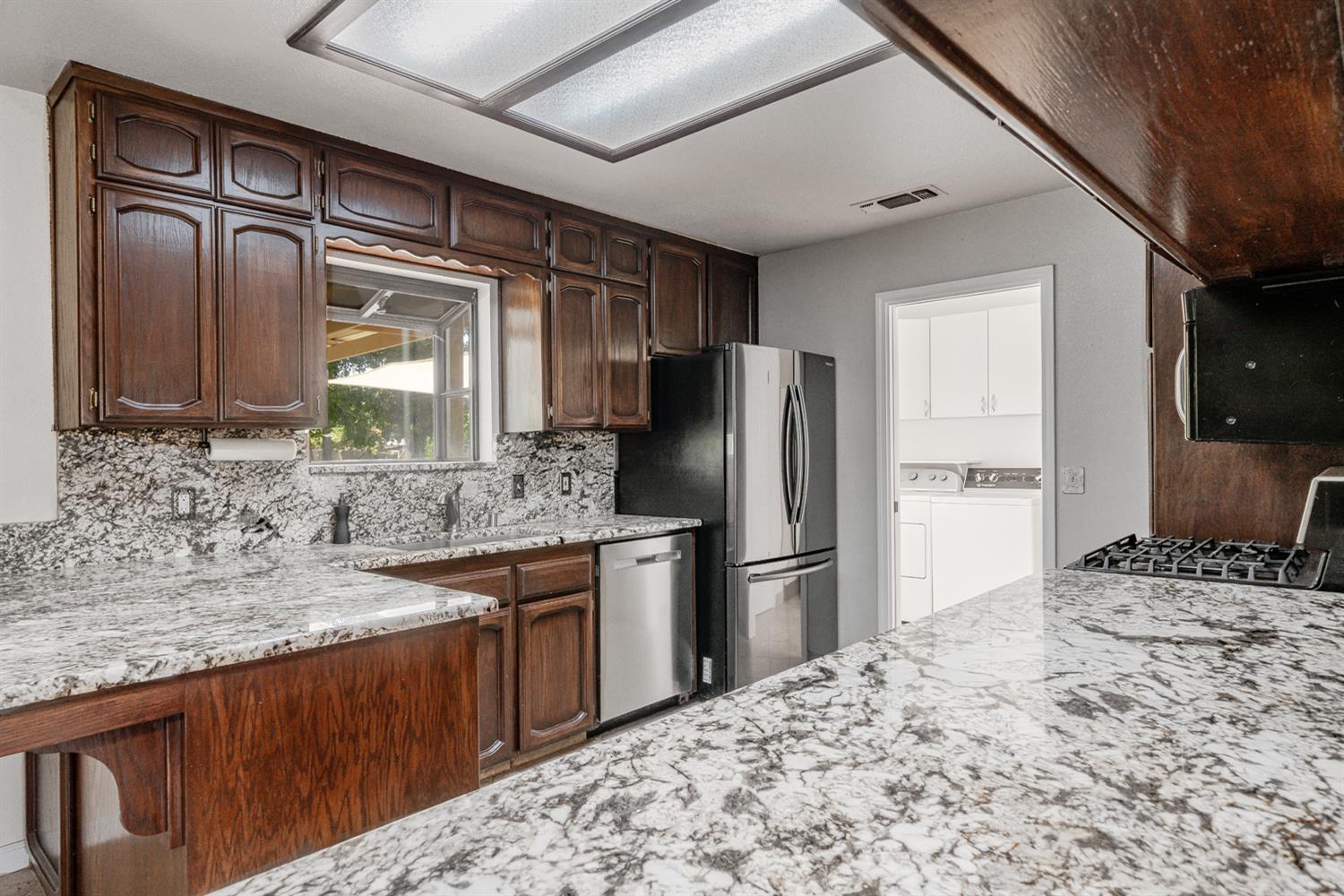 Madera, California, 93636, United States, 4 Bedrooms Bedrooms, ,3 BathroomsBathrooms,Residential,For Sale,1914186
