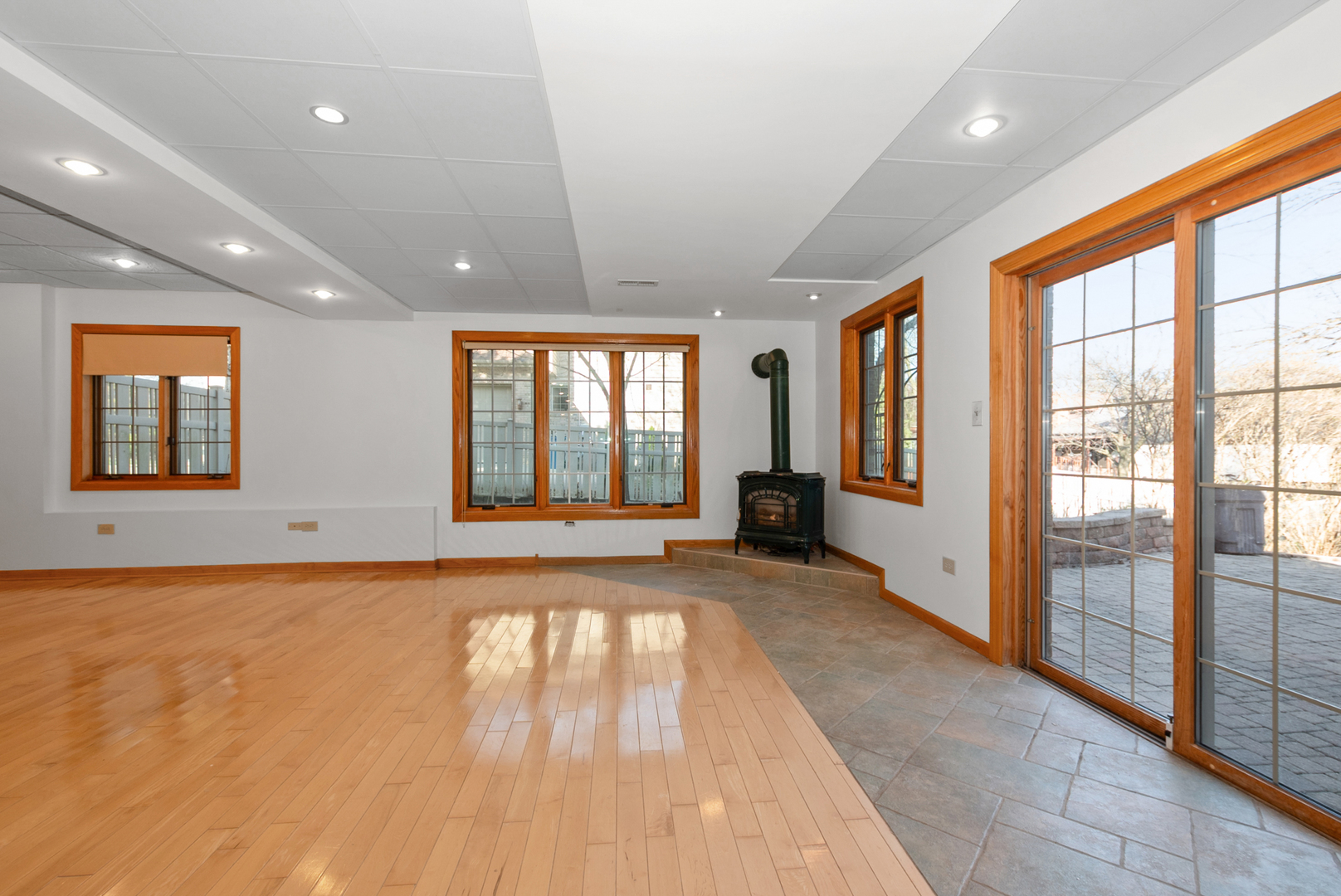 Palos Hills, Illinois, 60465, United States, 5 Bedrooms Bedrooms, ,5 BathroomsBathrooms,Residential,For Sale,1943646