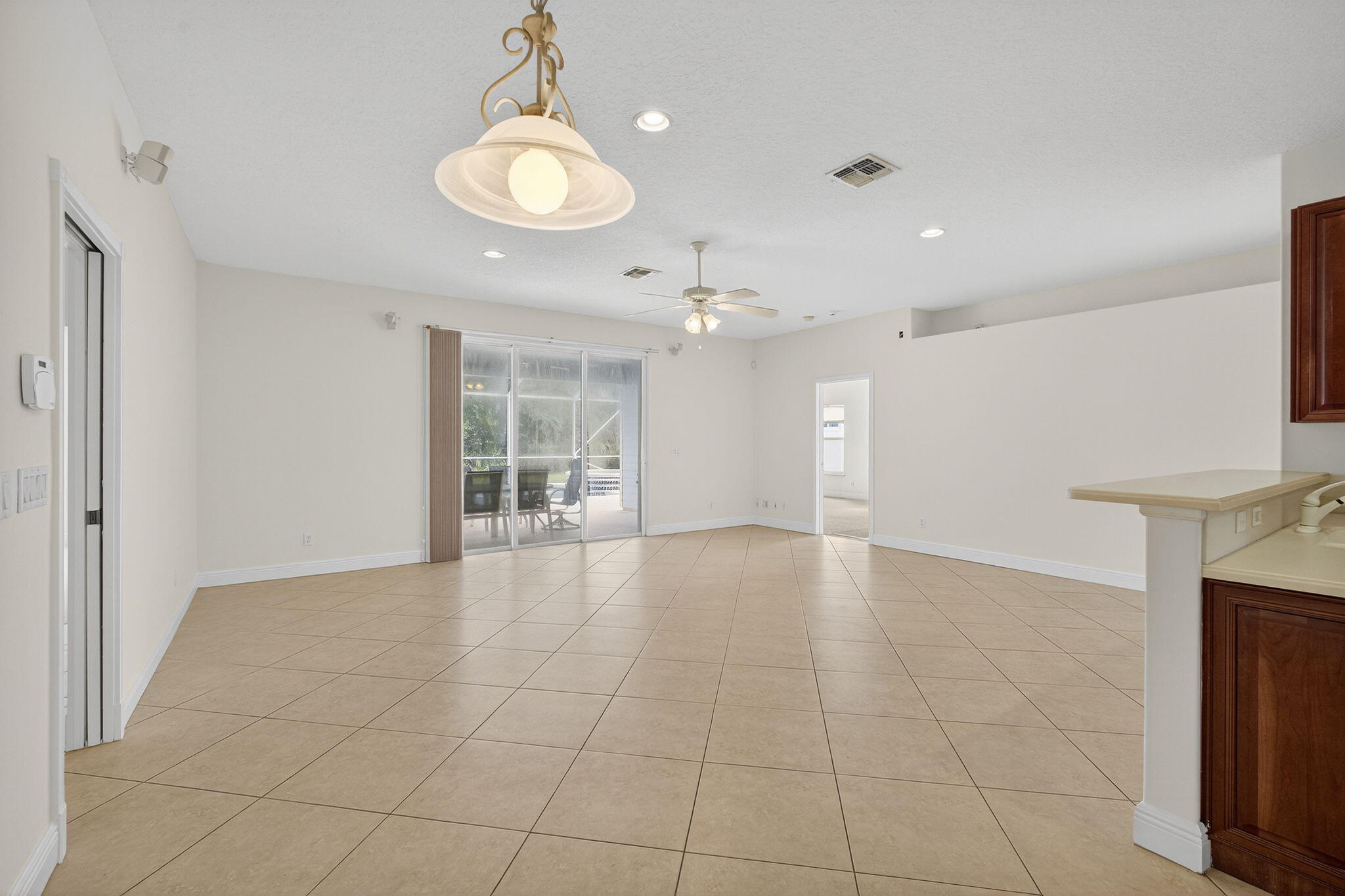 Port Saint Lucie, Florida, 34983, United States, 4 Bedrooms Bedrooms, ,2 BathroomsBathrooms,Residential,For Sale,1959022