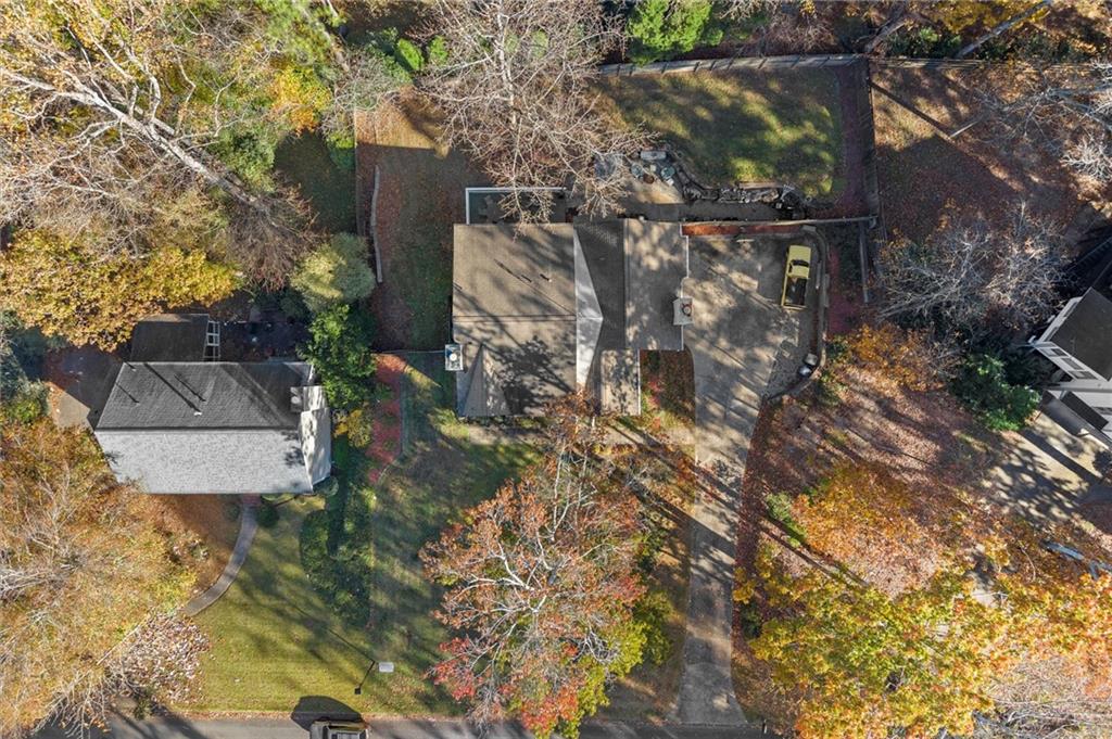 Roswell, Georgia, 30075, United States, 5 Bedrooms Bedrooms, ,4 BathroomsBathrooms,Residential,For Sale,1990755