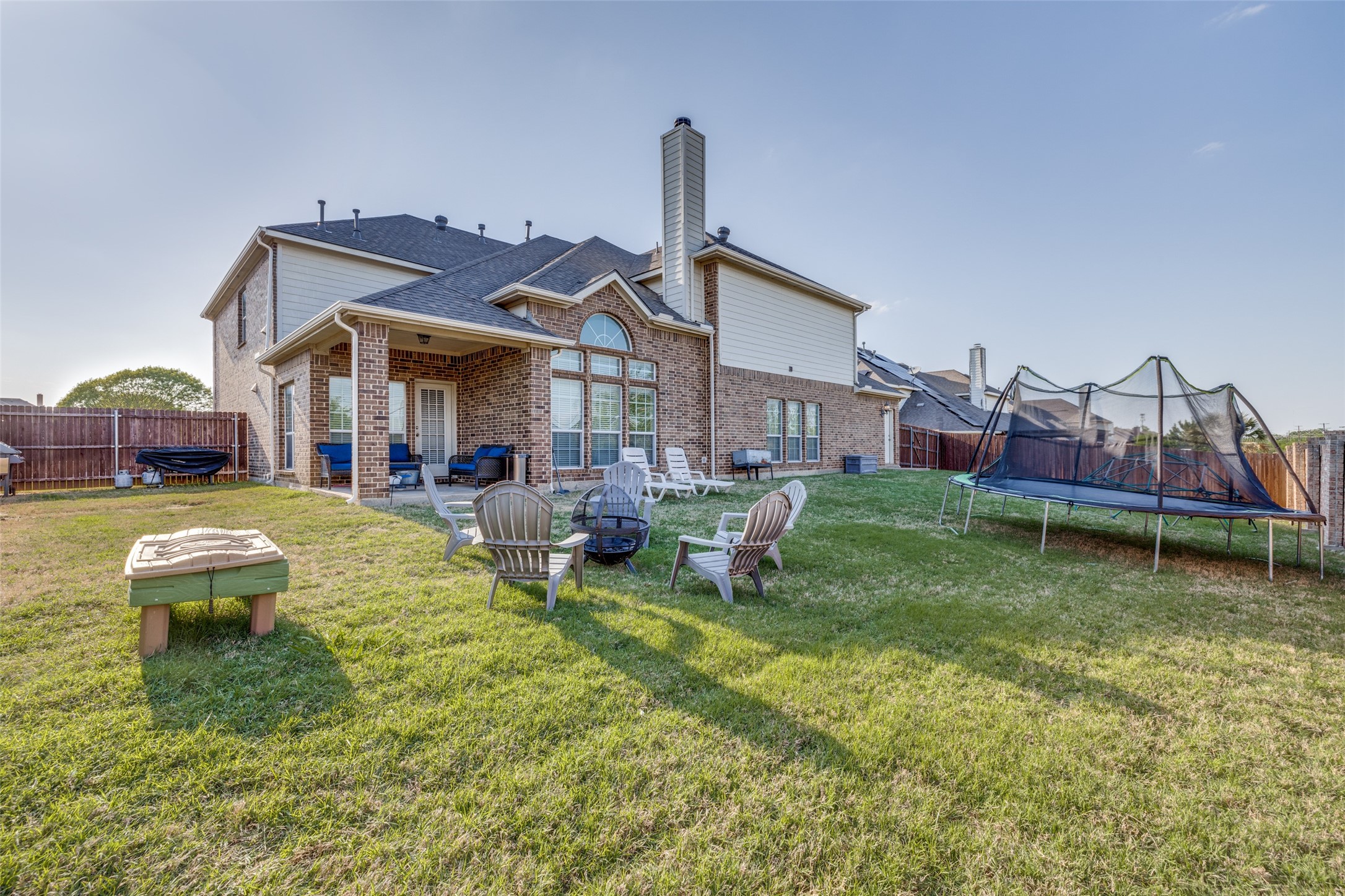 Kennedale, Texas, 76060, United States, 5 Bedrooms Bedrooms, ,4 BathroomsBathrooms,Residential,For Sale,1926987