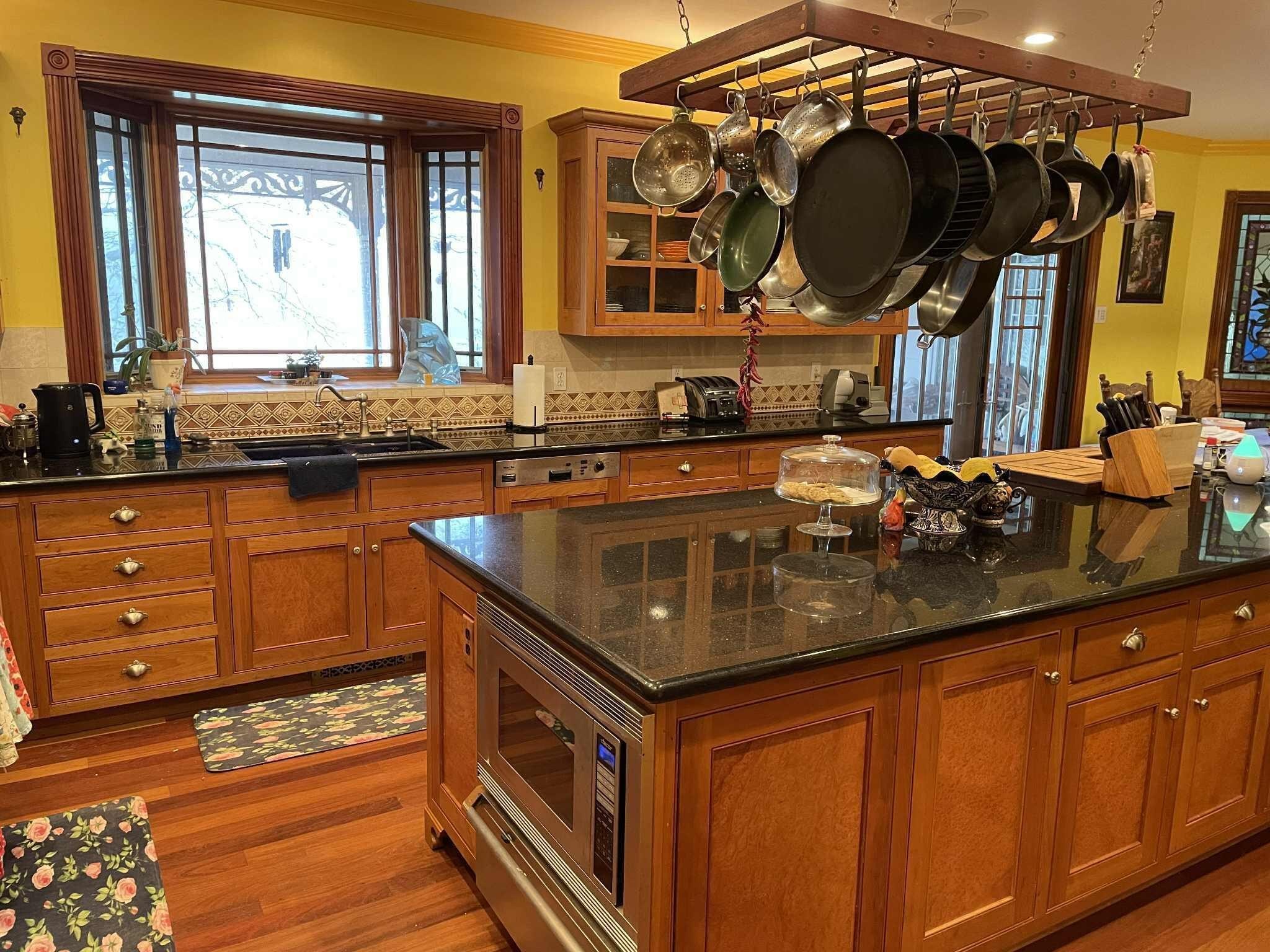 Selma, Oregon, 97538, United States, 4 Bedrooms Bedrooms, ,4 BathroomsBathrooms,Residential,For Sale,1981987