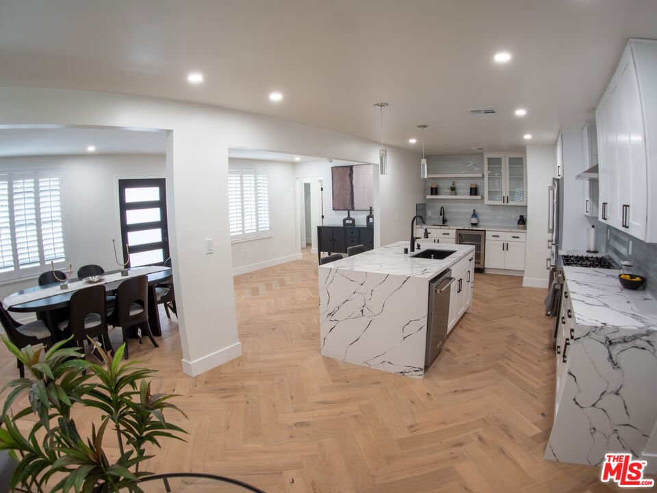 Duarte, California, 91010, United States, 6 Bedrooms Bedrooms, ,3 BathroomsBathrooms,Residential,For Sale,1836068