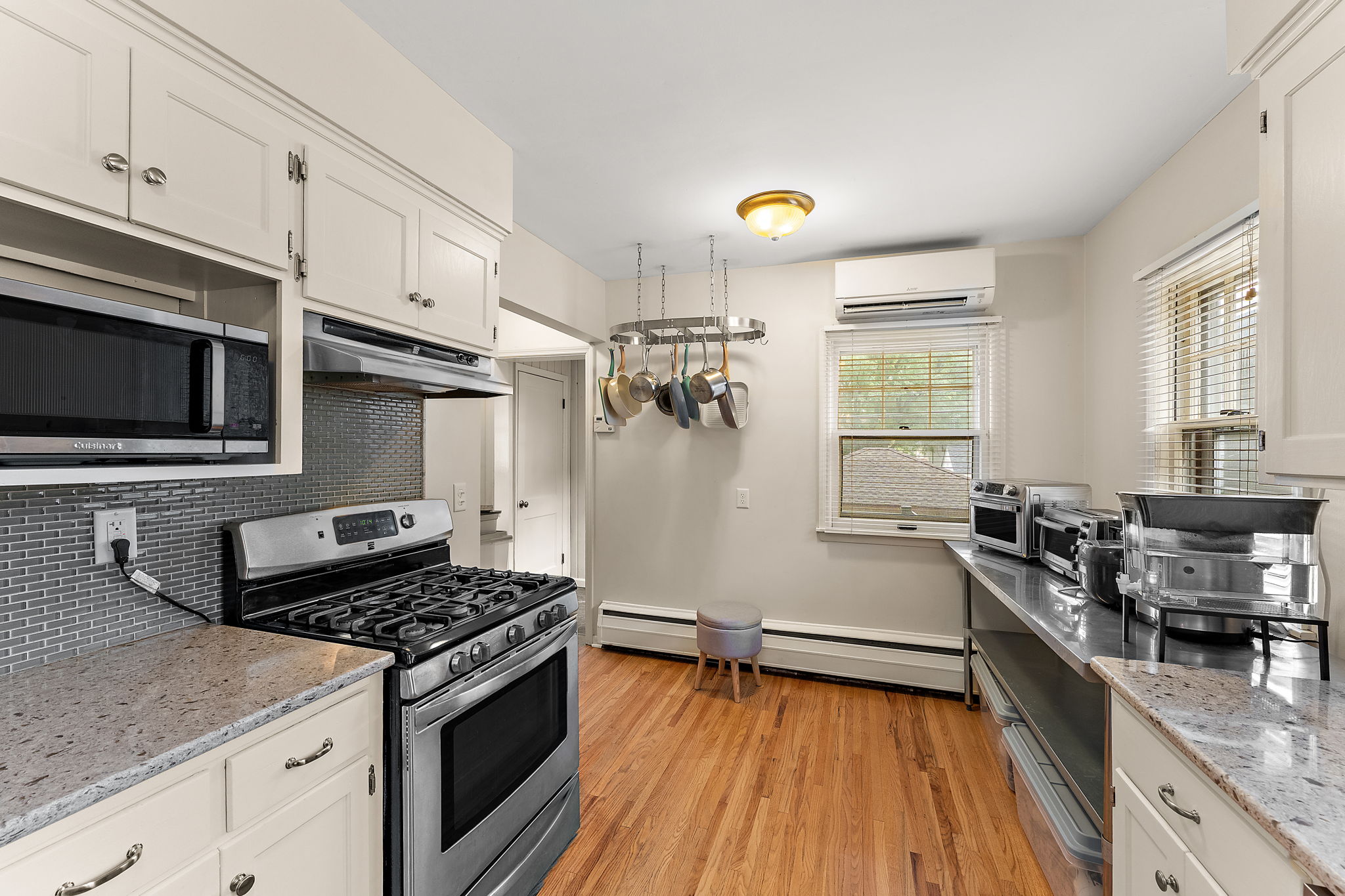  Classic Character and Exceptional Space in Linden Hills - 物件實景