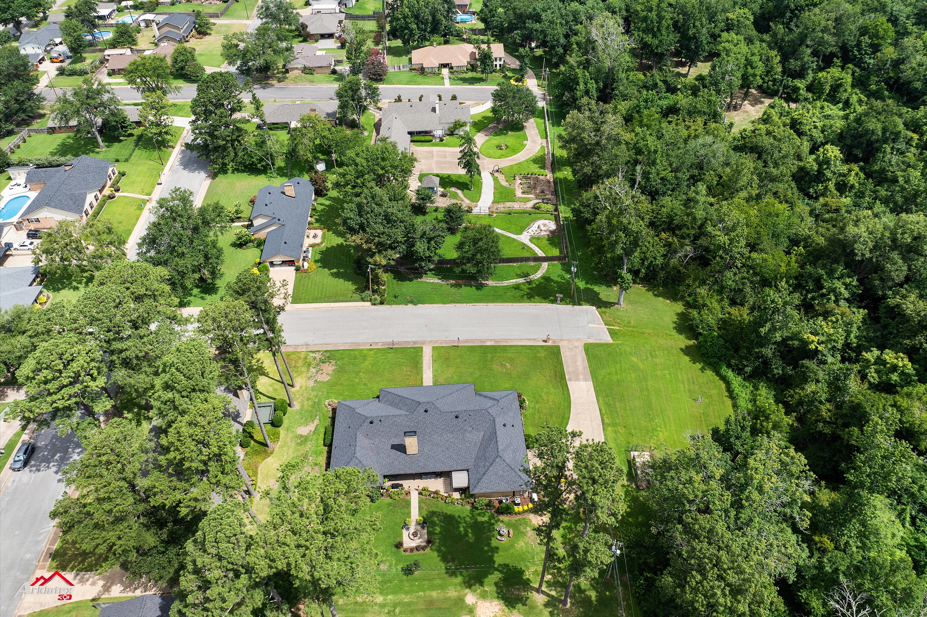 Henderson, Texas, 75654, United States, 3 Bedrooms Bedrooms, ,4 BathroomsBathrooms,Residential,For Sale,1975189