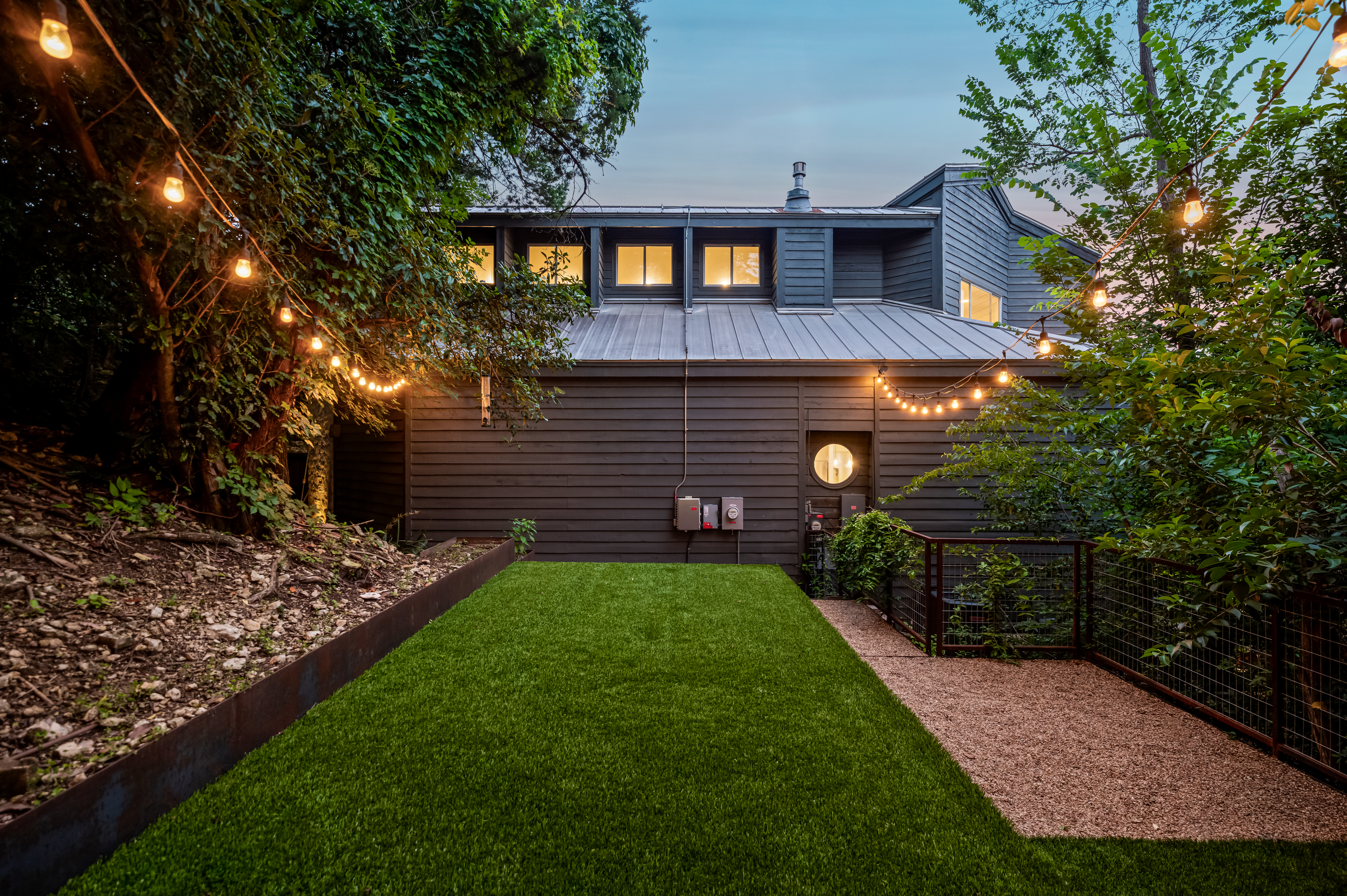  Tarrytown Home with Personality, Privacy, and a Pool - 物件實景