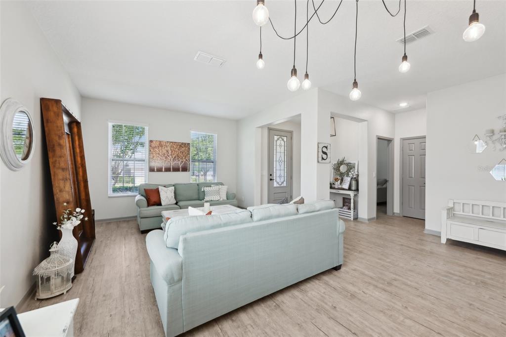 Clermont, Florida, 34711, United States, 5 Bedrooms Bedrooms, ,3 BathroomsBathrooms,Residential,For Sale,1840376