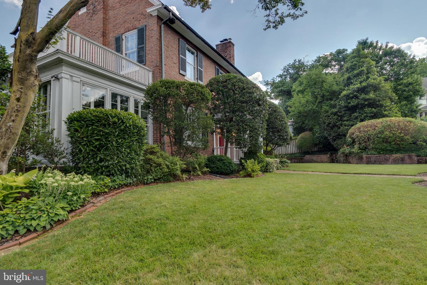 Alexandria, Virginia, 22301, United States, 4 Bedrooms Bedrooms, ,5 BathroomsBathrooms,Residential,For Sale,2000404