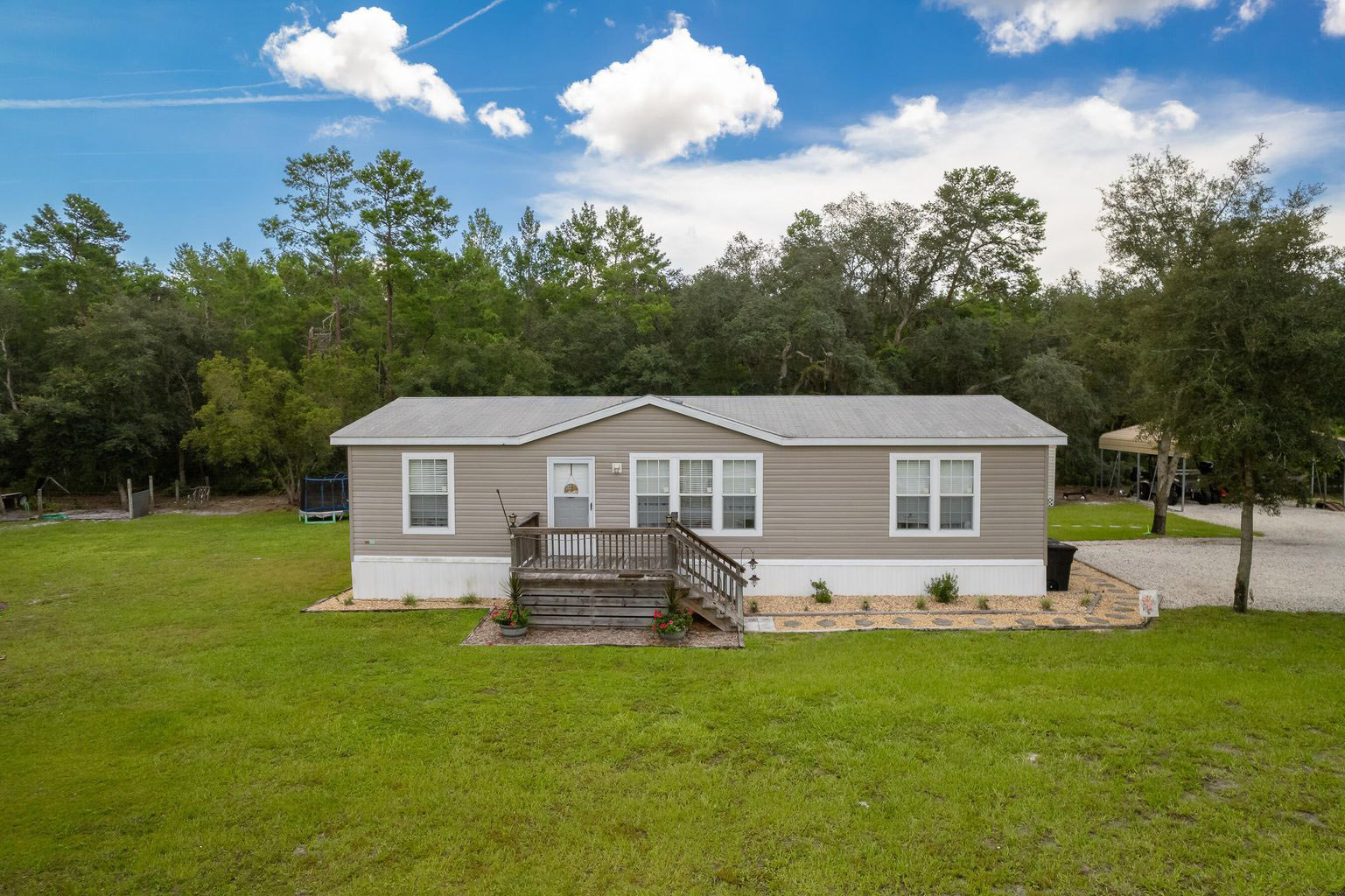 Palatka, Florida, 32177, United States, 4 Bedrooms Bedrooms, ,3 BathroomsBathrooms,Residential,For Sale,1898864