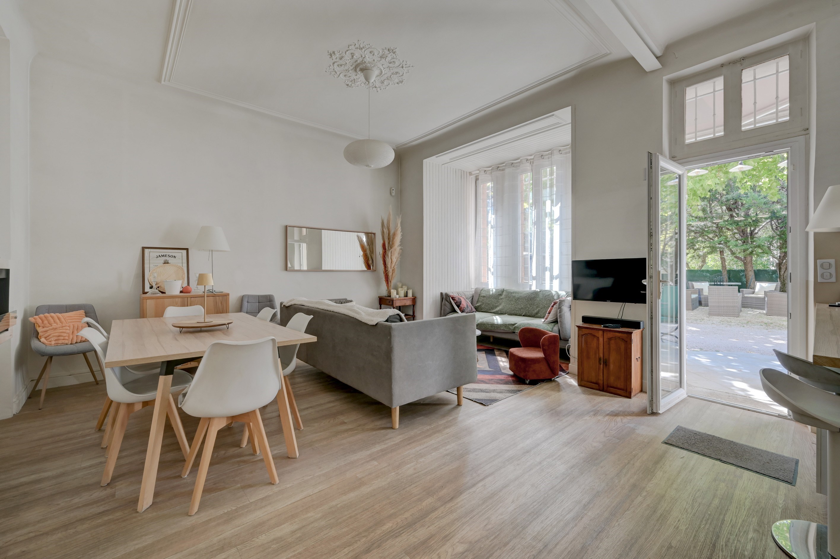  Townhouse with Outstanding Potential – Walking Distance from the Historic Centr… - 物件實景
