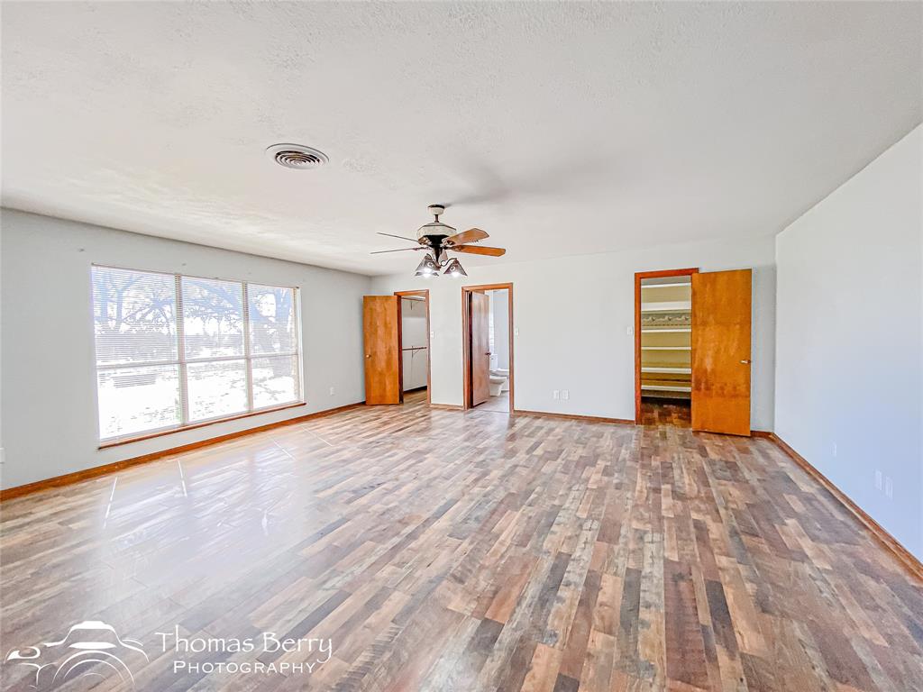 Stamford, Texas, 79553, United States, 3 Bedrooms Bedrooms, ,3 BathroomsBathrooms,Residential,For Sale,1696805