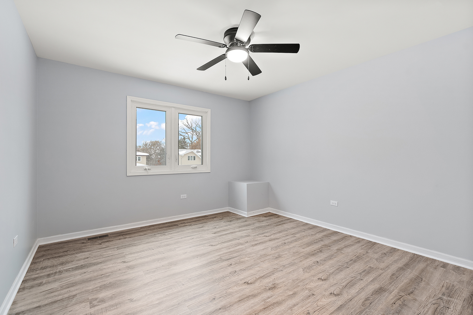 Orland Park, Illinois, 60467, United States, 4 Bedrooms Bedrooms, ,3 BathroomsBathrooms,Residential,For Sale,2000619