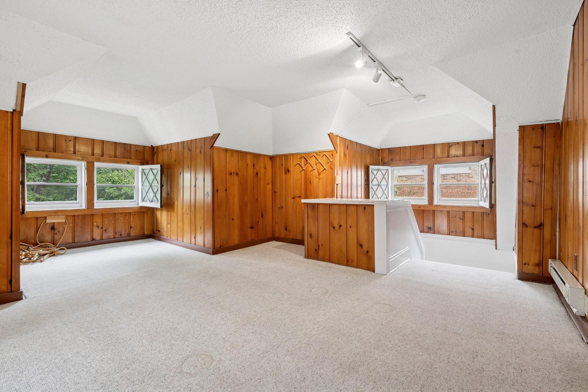 Minneapolis, Minnesota, 55408, United States, 4 Bedrooms Bedrooms, ,2 BathroomsBathrooms,Residential,For Sale,1919825