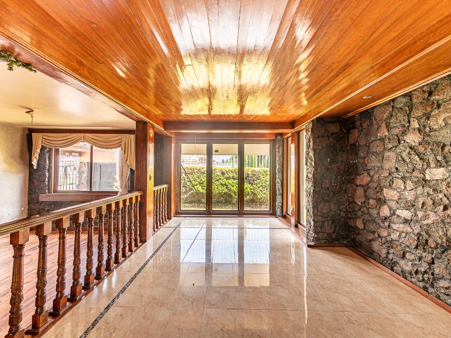 Metepec, Estado de méxico, 52178, Mexico, 4 Bedrooms Bedrooms, ,5 BathroomsBathrooms,Residential,For Sale,1994402