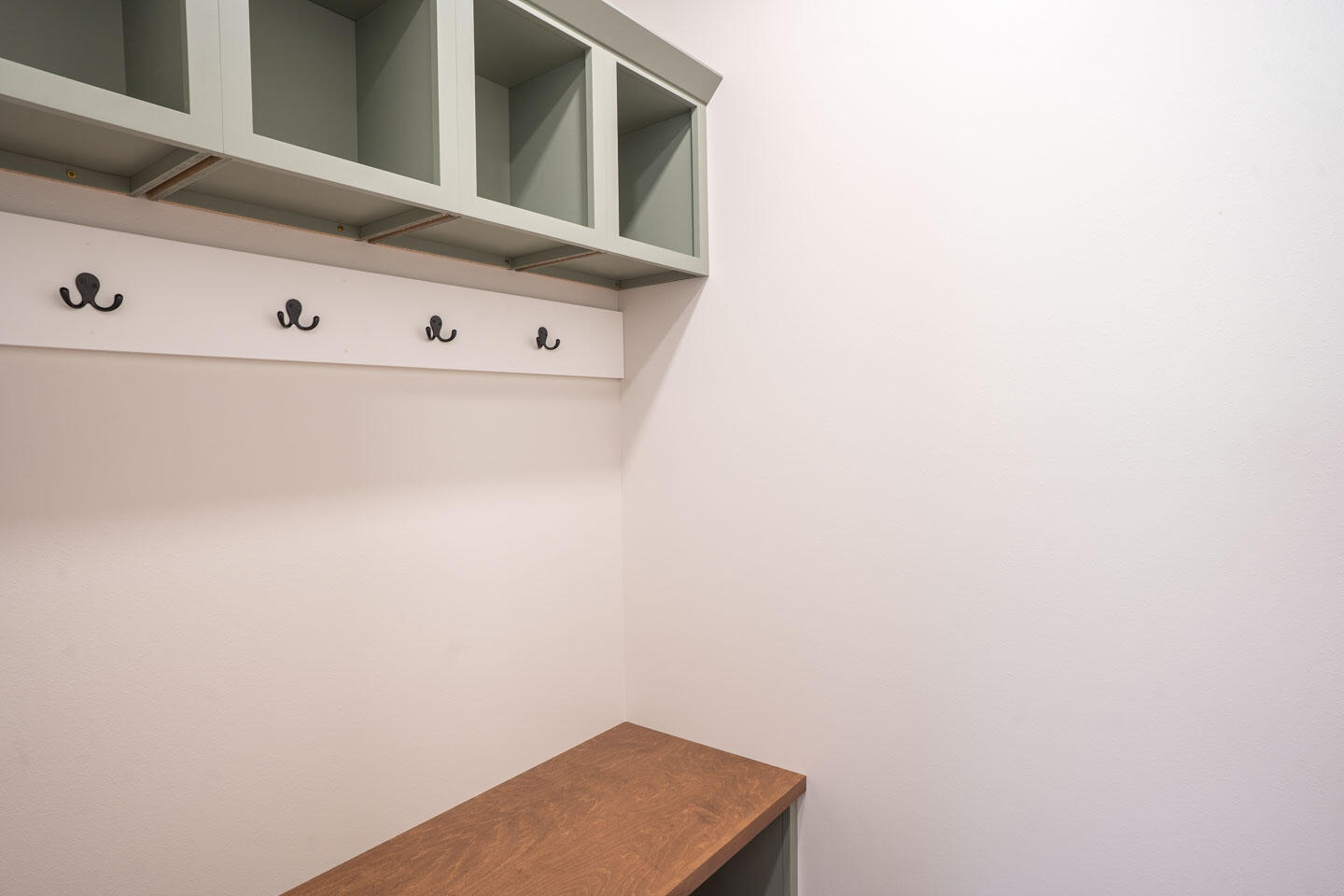 Holmen, Wisconsin, 54636, United States, 5 Bedrooms Bedrooms, ,3 BathroomsBathrooms,Residential,For Sale,1986316