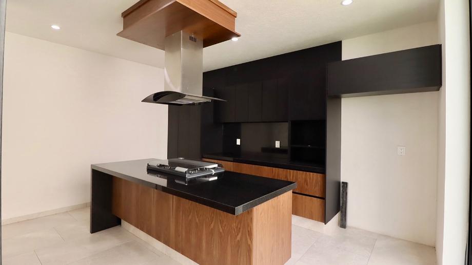 Colegio Militar, Morelia, Michoacán de Ocampo, 58260, Mexico, 3 Bedrooms Bedrooms, ,3 BathroomsBathrooms,Residential,For Sale,Colegio Militar,1616740