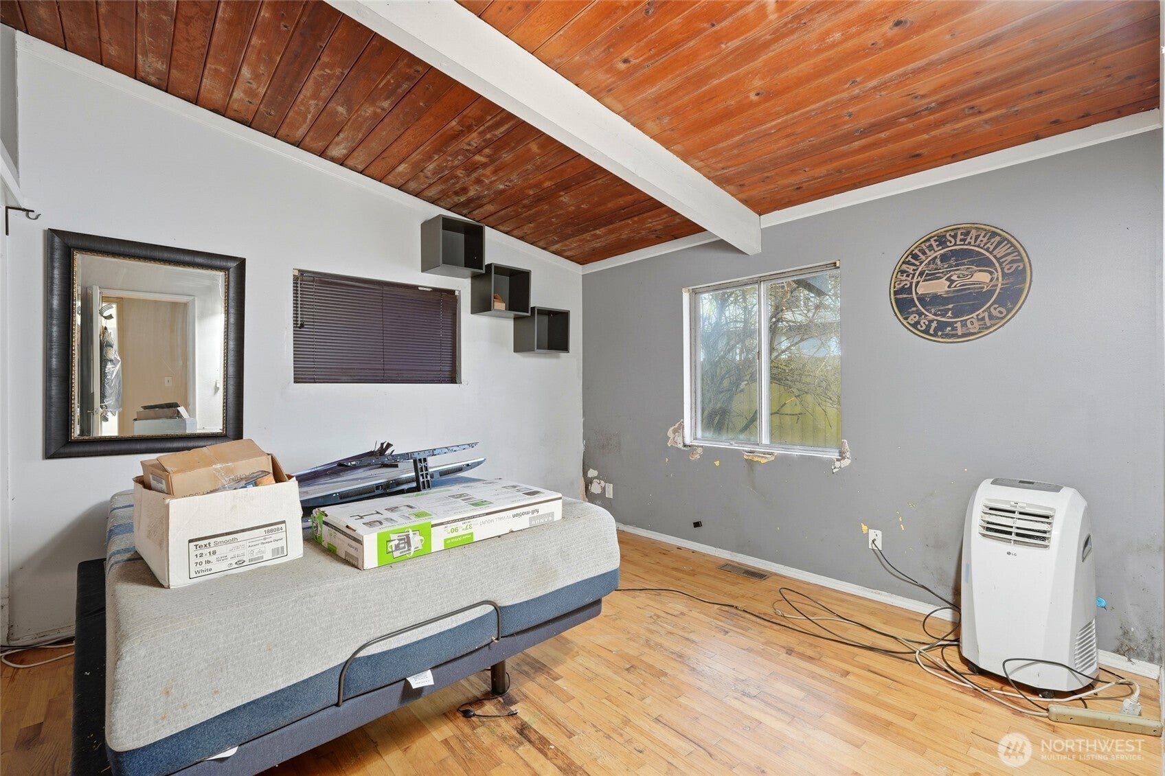 Mountlake Terrace, Washington, 98043, United States, 3 Bedrooms Bedrooms, ,1 BathroomBathrooms,Residential,For Sale,2009690